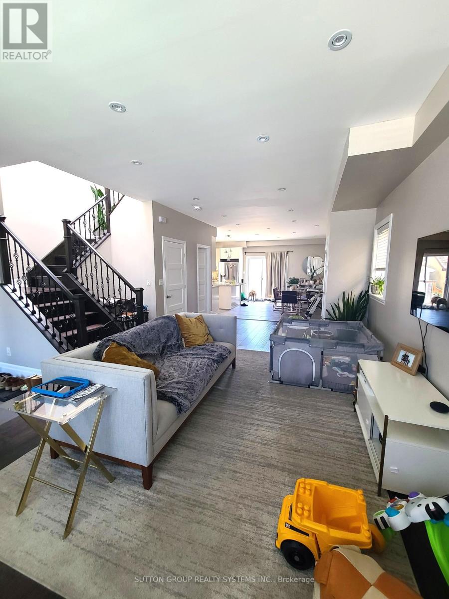 20 Sixth Street, Toronto, Ontario  M8V 3A2 - Photo 3 - W12161549