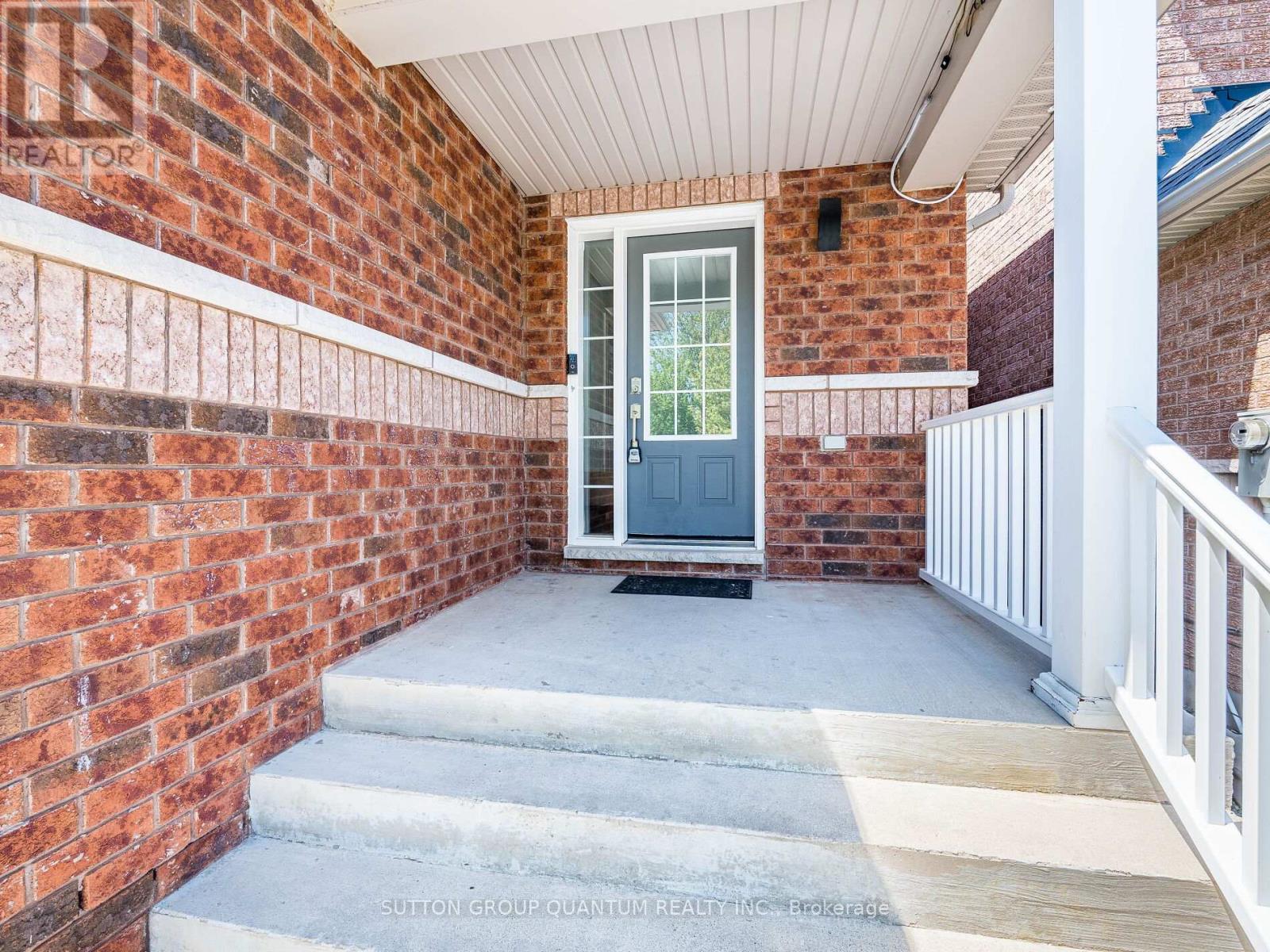 53 Woodcote Crescent, Halton Hills, Ontario  L7G 6M1 - Photo 2 - W12161563