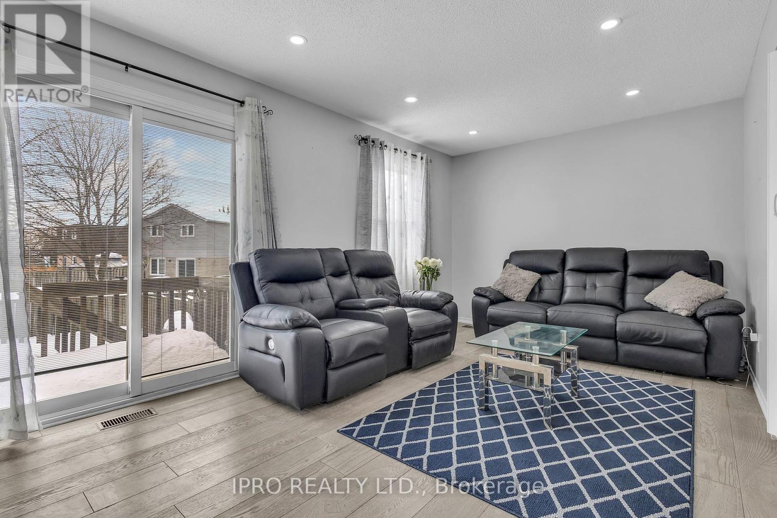 5014 Rundle Court, Mississauga, Ontario  L5M 4A3 - Photo 11 - W12161647