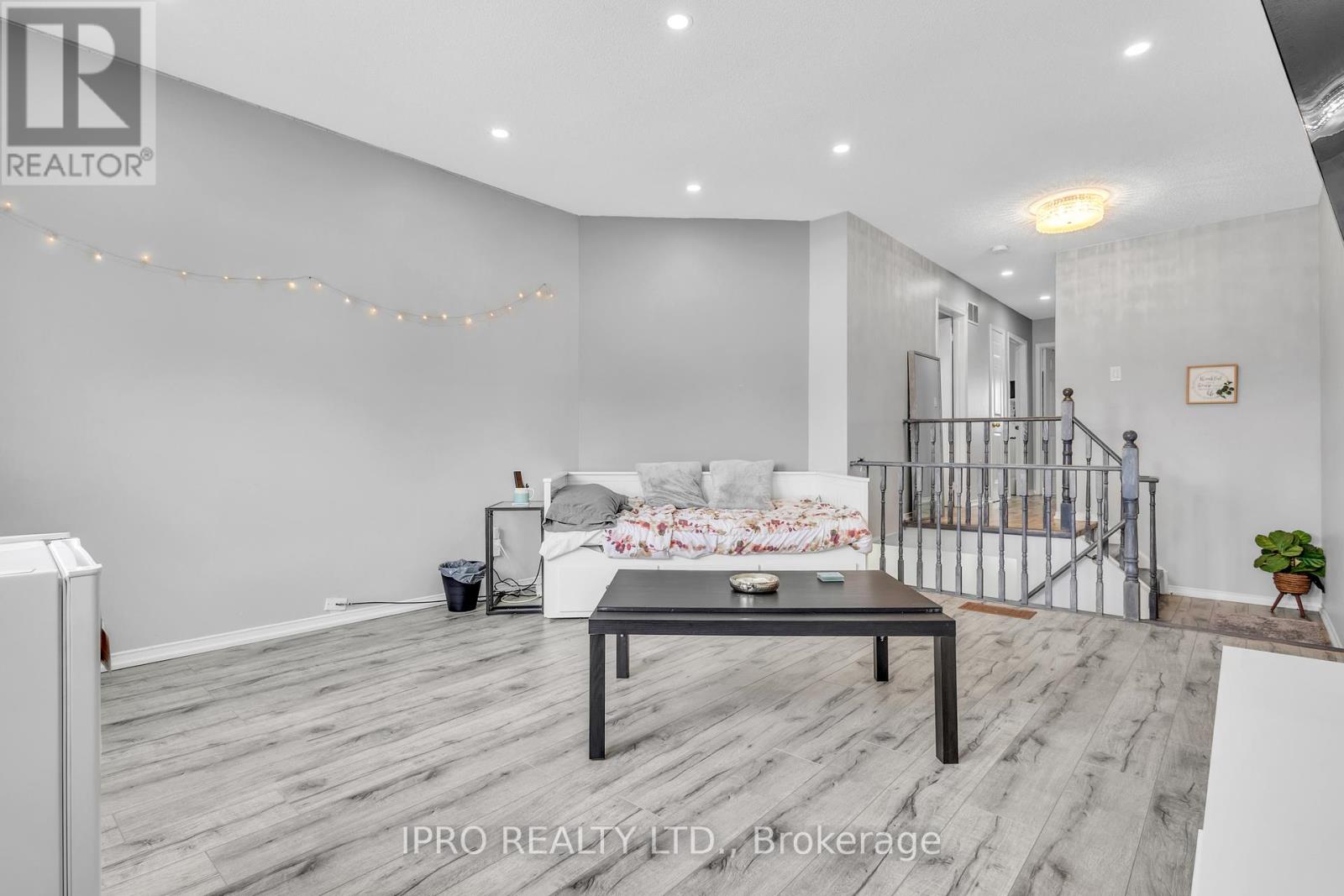 5014 Rundle Court, Mississauga, Ontario  L5M 4A3 - Photo 27 - W12161647