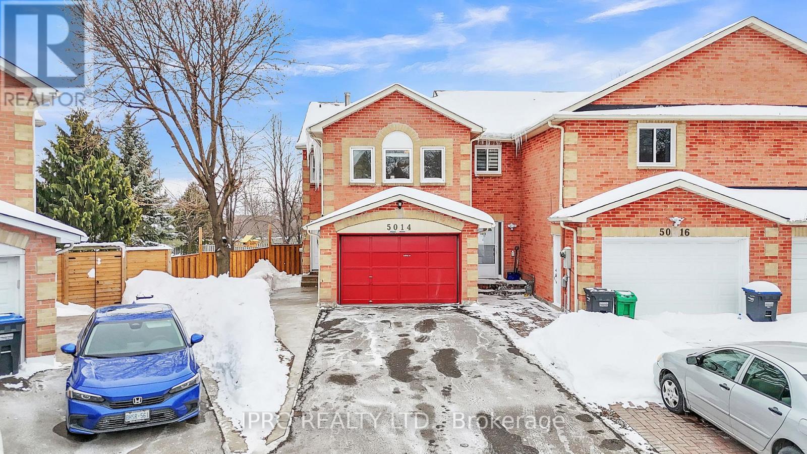 5014 Rundle Court, Mississauga, Ontario  L5M 4A3 - Photo 3 - W12161647