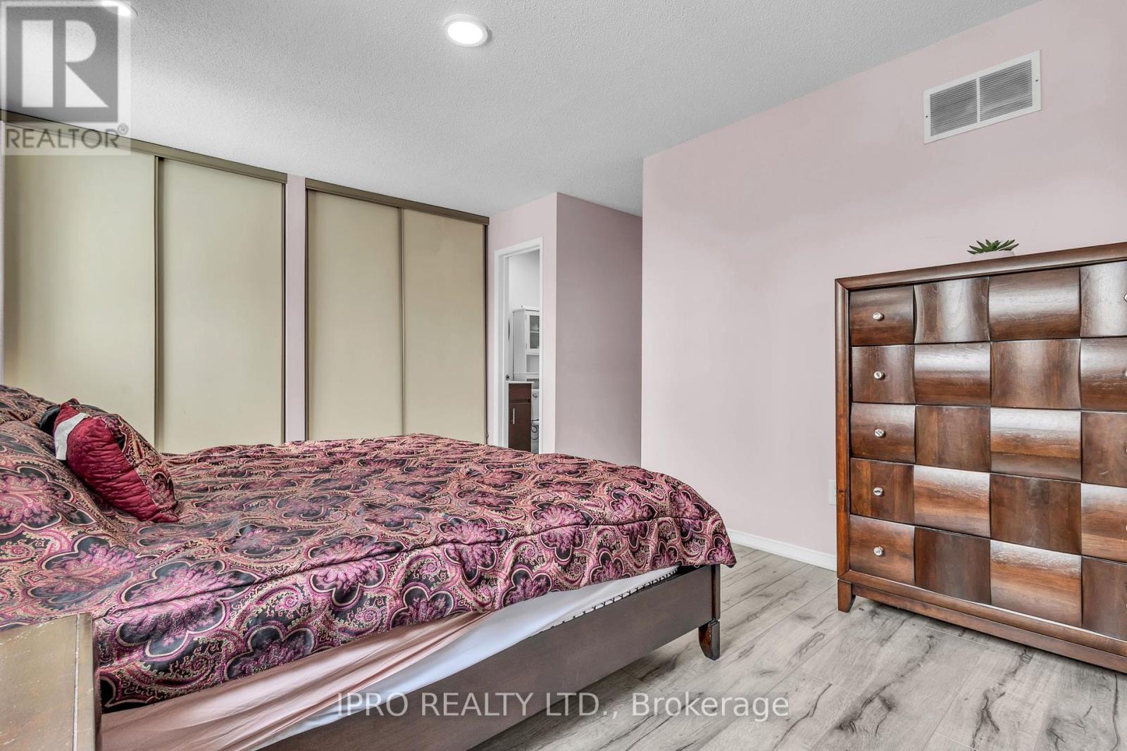 5014 Rundle Court, Mississauga, Ontario  L5M 4A3 - Photo 33 - W12161647