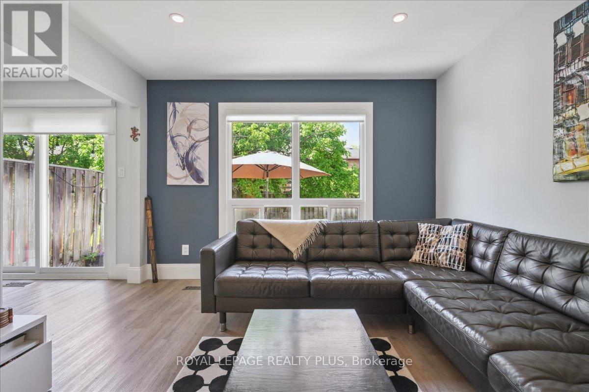 284 Rimmington Drive, Oakville, Ontario  L6H 3N5 - Photo 11 - W12161651