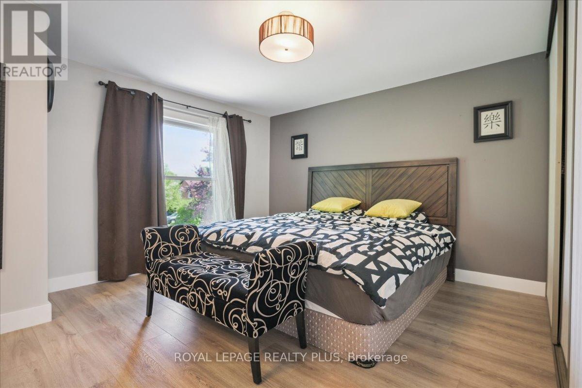 284 Rimmington Drive, Oakville, Ontario  L6H 3N5 - Photo 24 - W12161651