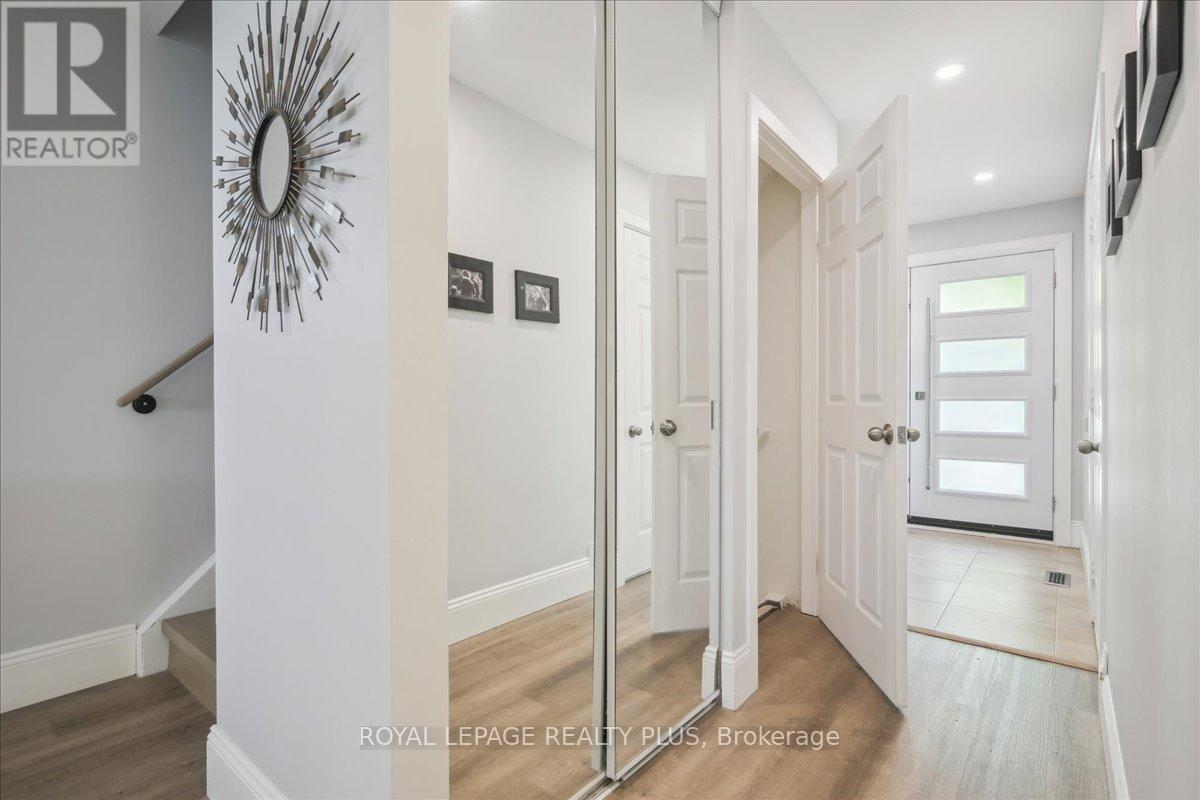 284 Rimmington Drive, Oakville, Ontario  L6H 3N5 - Photo 27 - W12161651