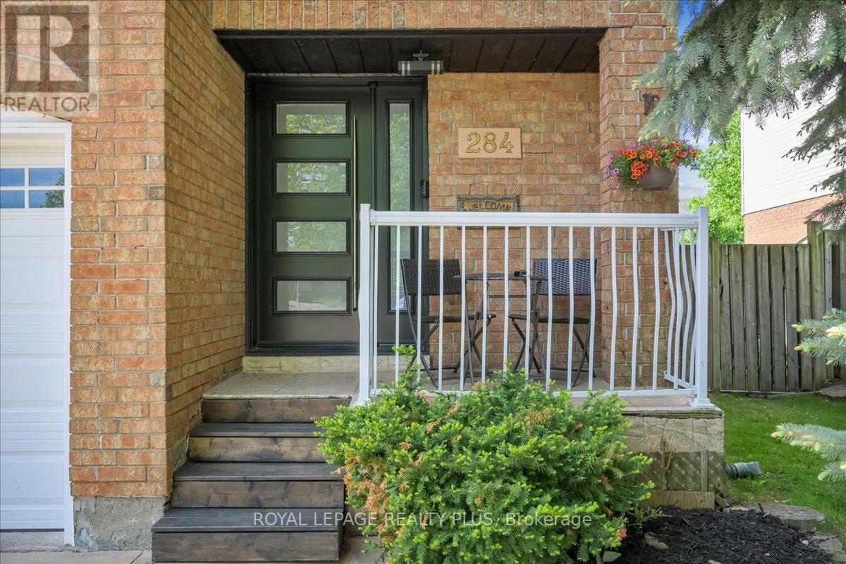 284 Rimmington Drive, Oakville, Ontario  L6H 3N5 - Photo 5 - W12161651
