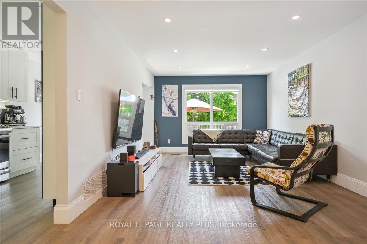 284 Rimmington Drive, Oakville, Ontario  L6H 3N5 - Photo 9 - W12161651