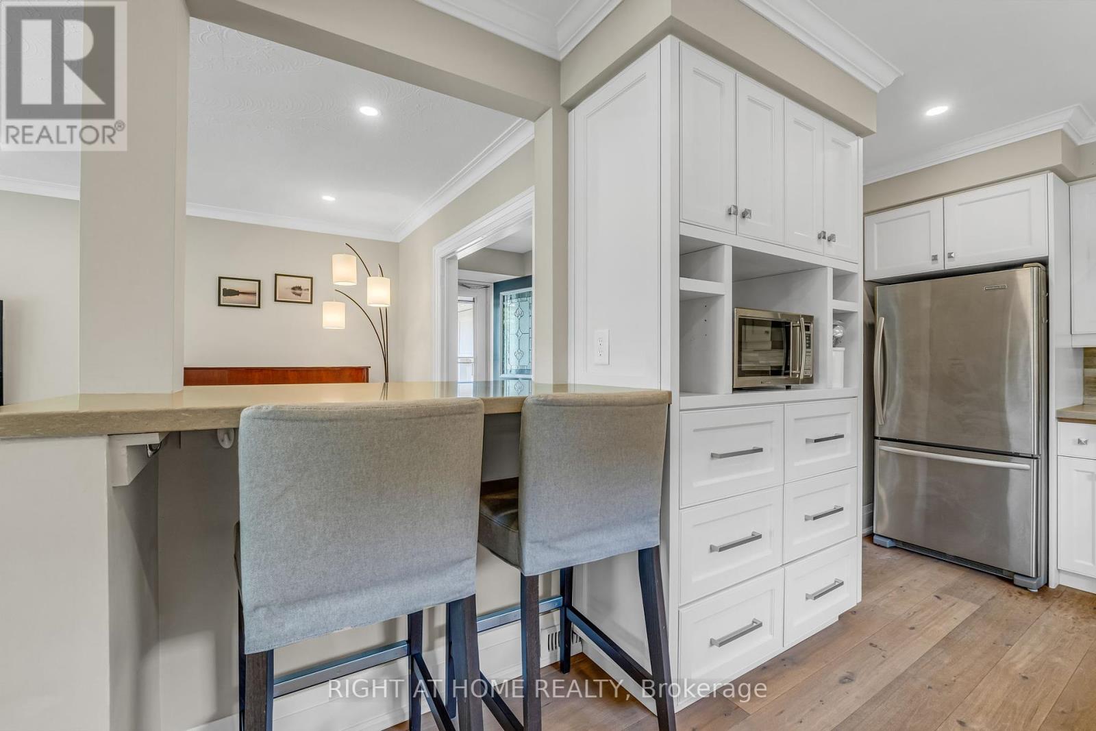 44 Fenley Drive, Toronto, Ontario  M9R 1M6 - Photo 10 - W12161663