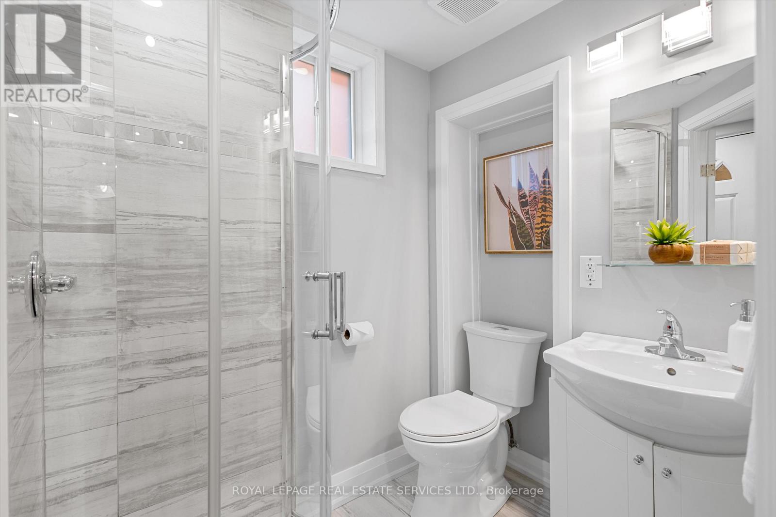 137 Belgravia Avenue, Toronto, Ontario  M6E 2M6 - Photo 29 - W12161707