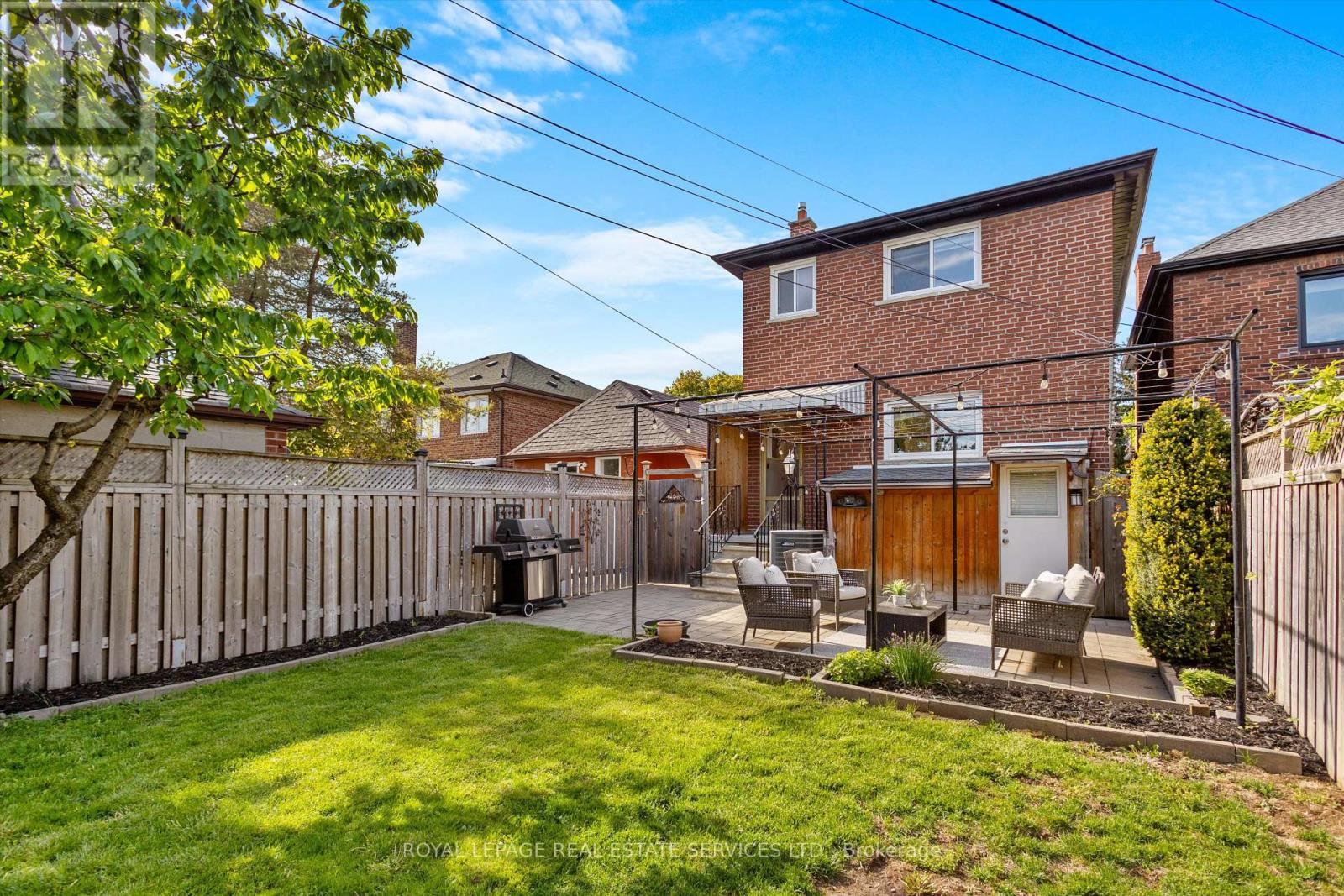 137 Belgravia Avenue, Toronto, Ontario  M6E 2M6 - Photo 31 - W12161707