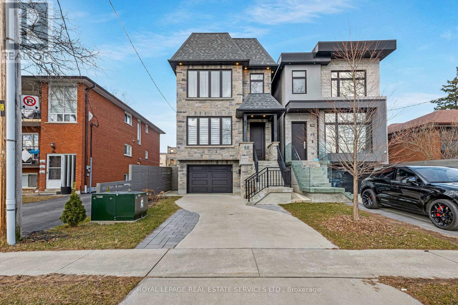 8 BRANCH AVENUE, Toronto, Ontario
