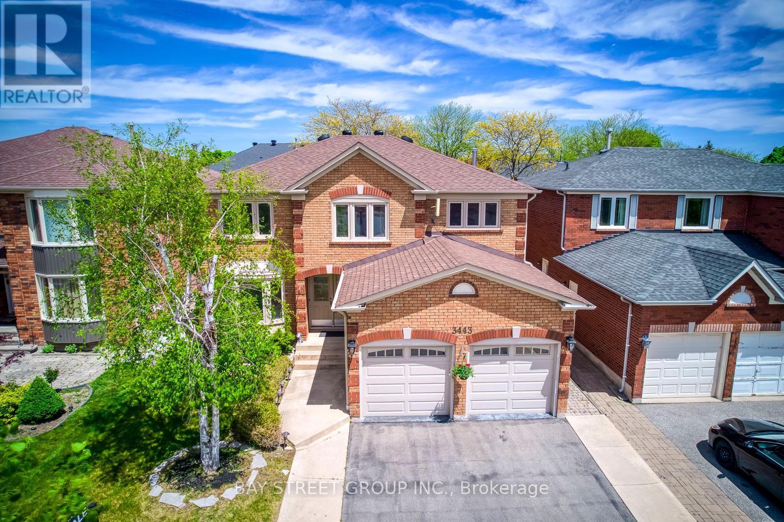 3443 Clayton Road, Mississauga, Ontario  L5L 4Z4 - Photo 2 - W12161733