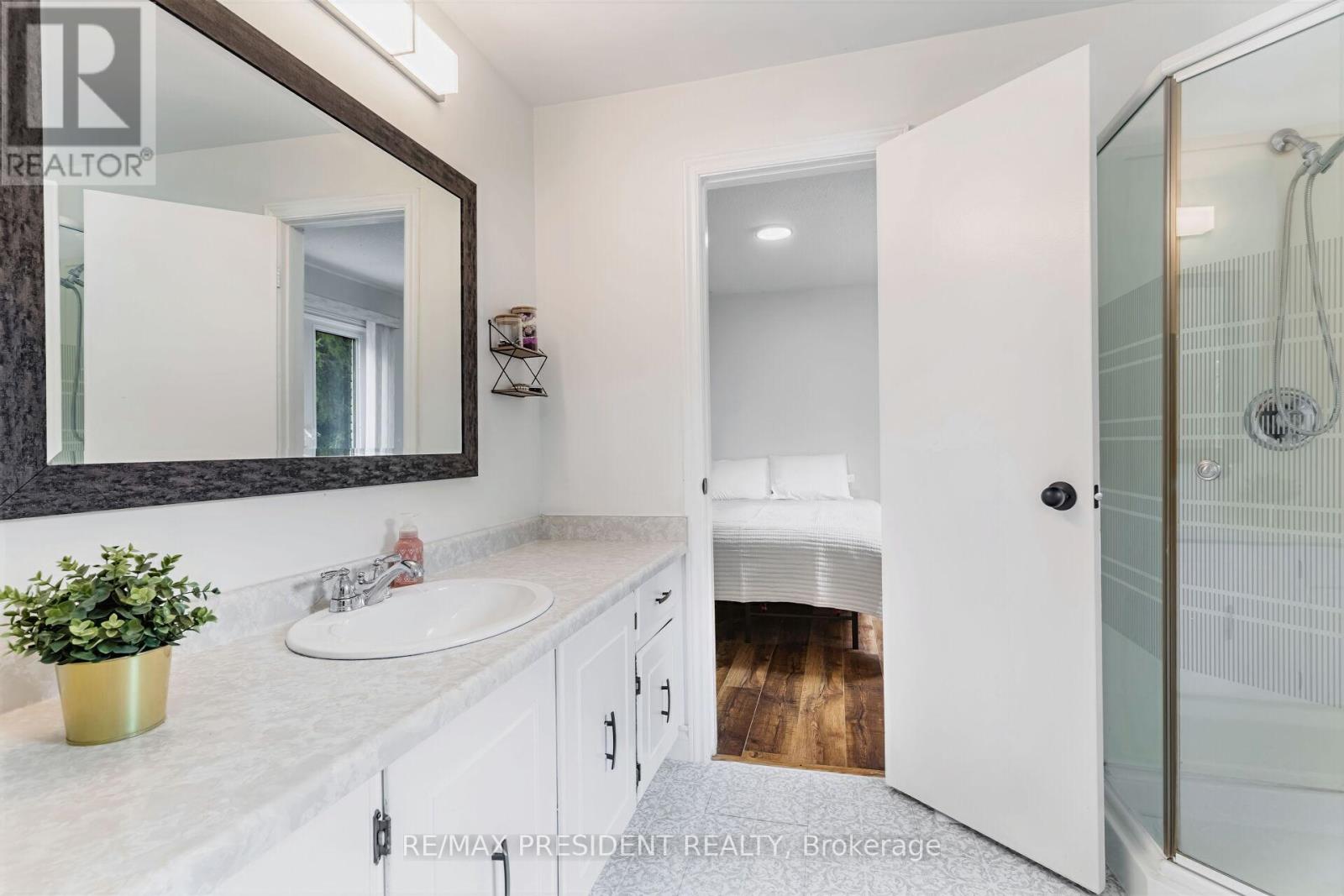 1684 Vaughan Drive, Caledon, Ontario  L7K 1C5 - Photo 24 - W12161761