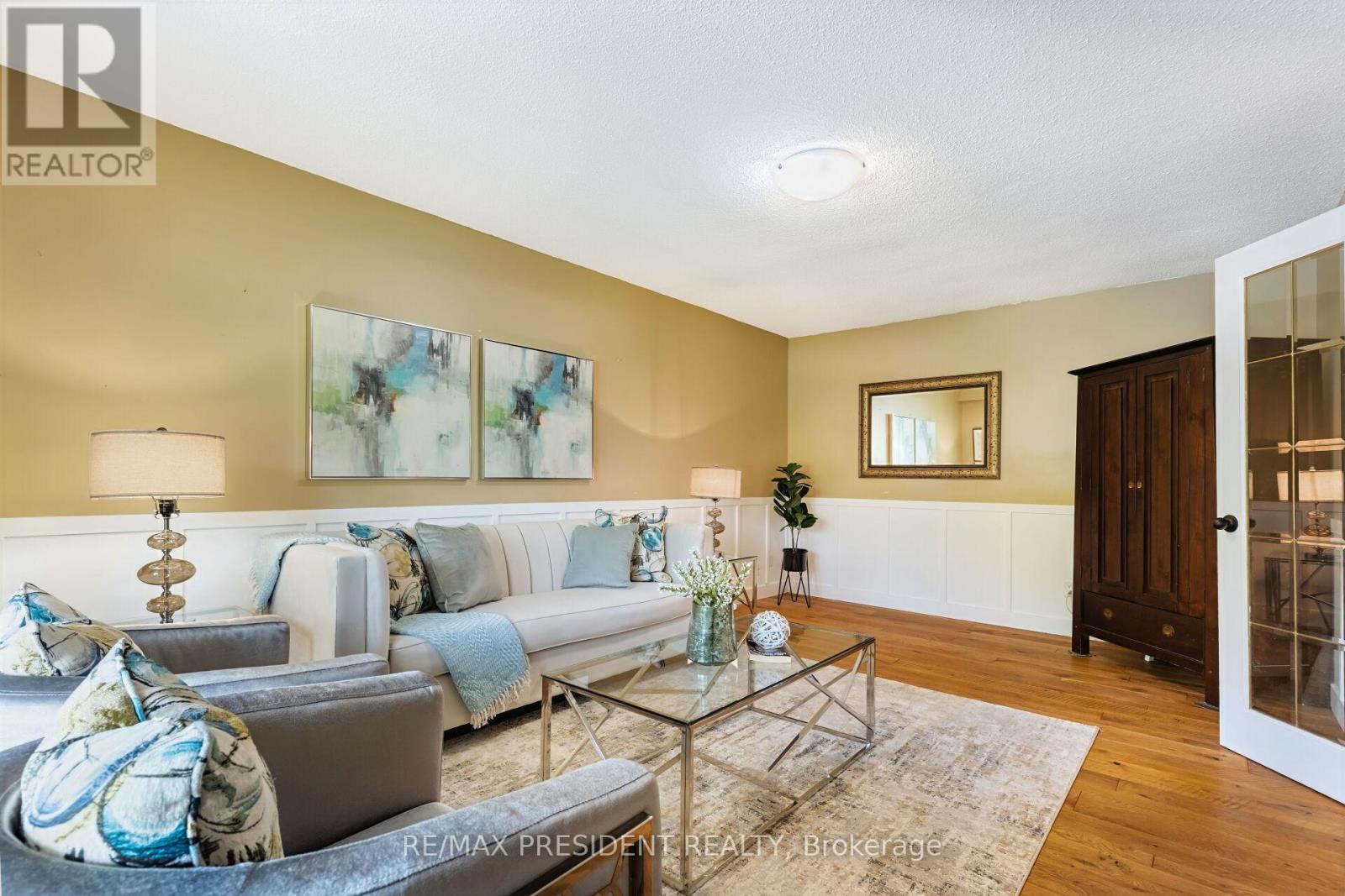 1684 Vaughan Drive, Caledon, Ontario  L7K 1C5 - Photo 6 - W12161761