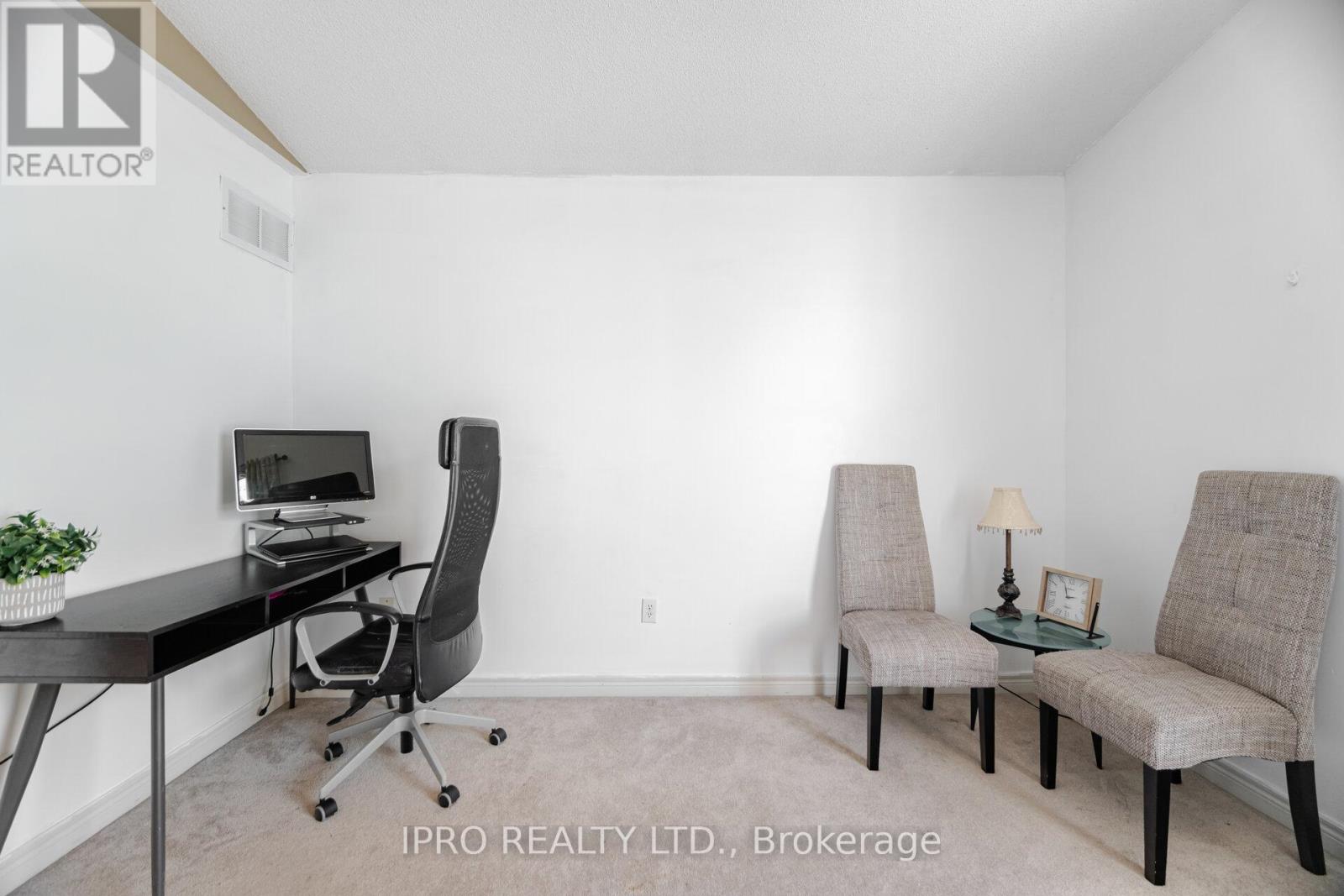 932 Ledbury Crescent, Mississauga, Ontario  L5V 2R3 - Photo 27 - W12161776