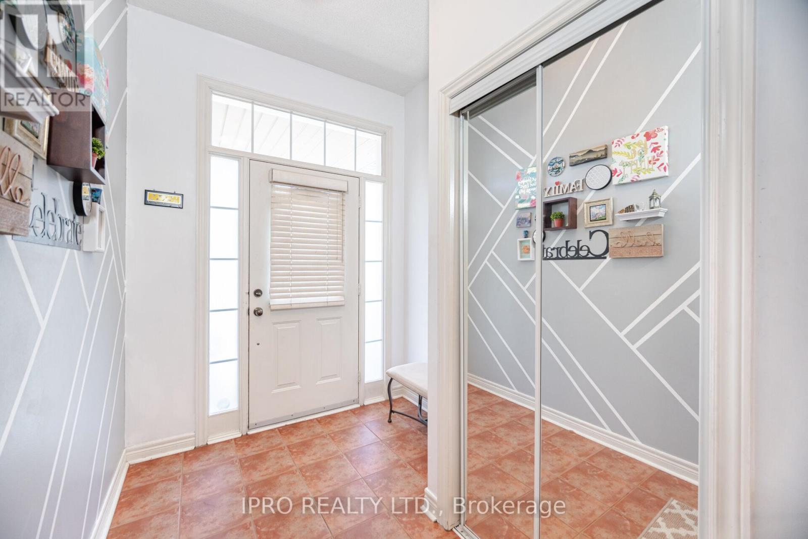 Property at 932 LEDBURY CRESCENT image 5