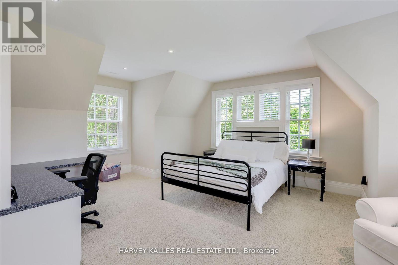1199 Tecumseh Park Crescent, Mississauga, Ontario  L5H 2W8 - Photo 25 - W12161794