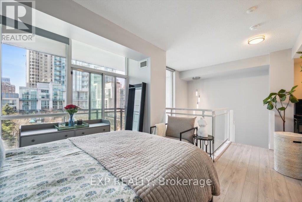 707 - 220 Burnhamthorpe Road W, Mississauga (City Centre), Ontario  L5B 4N4 - Photo 17 - W12161795