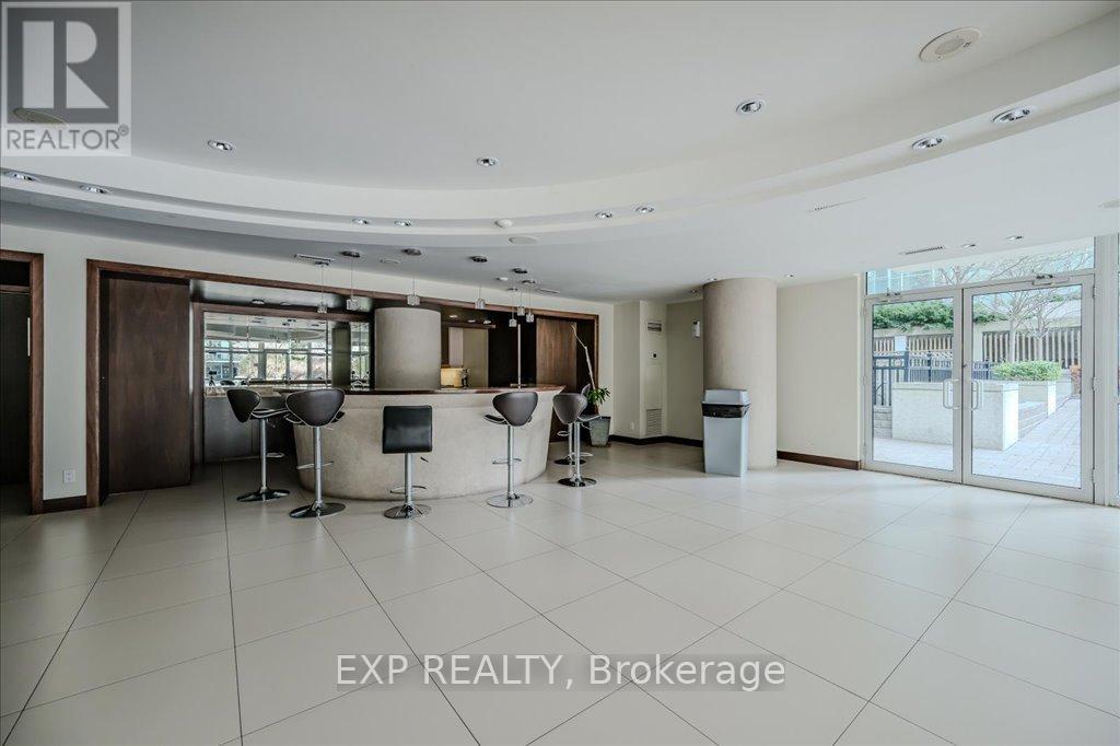 707 - 220 Burnhamthorpe Road W, Mississauga (City Centre), Ontario  L5B 4N4 - Photo 27 - W12161795