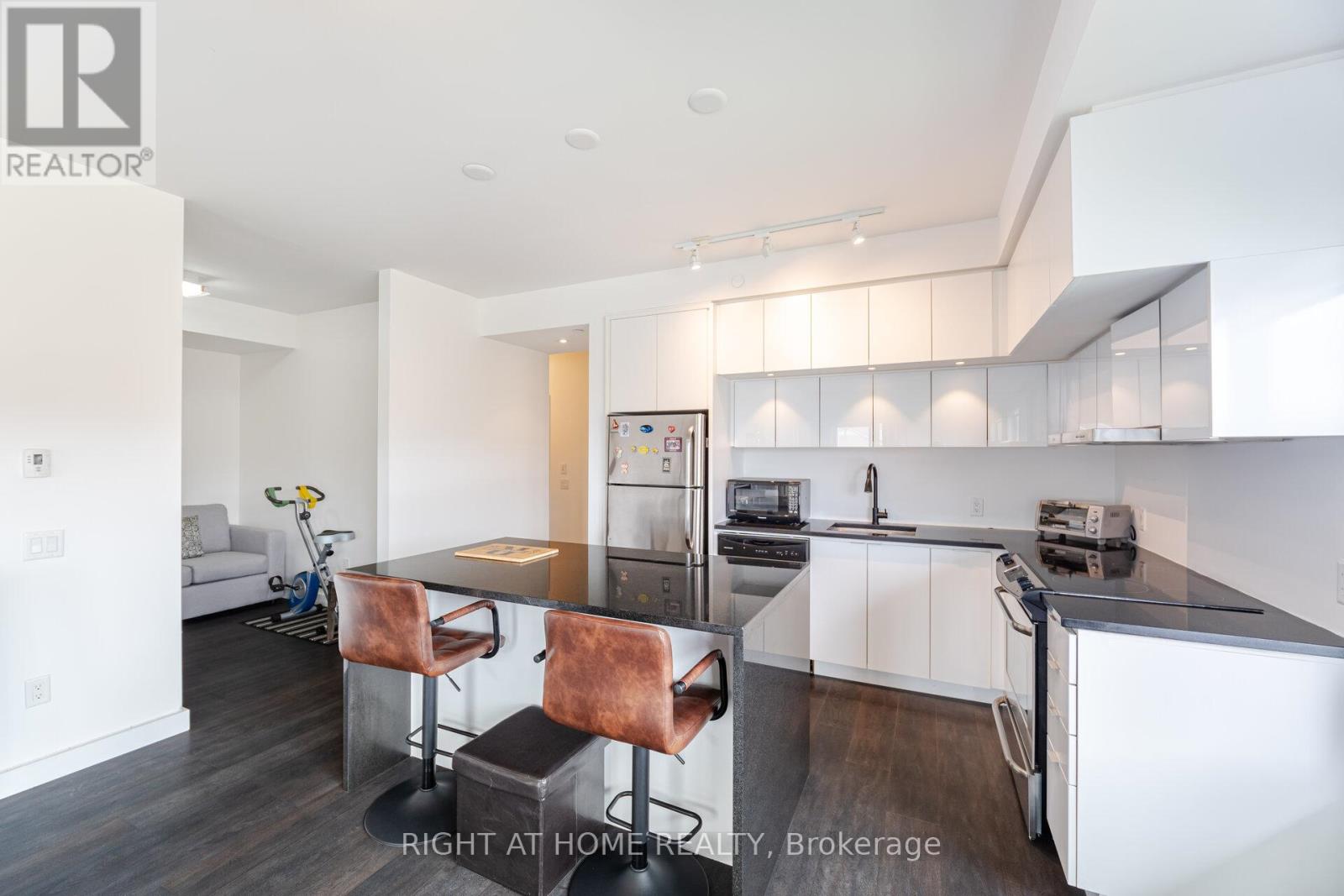 310 - 5005 Harvard Road, Mississauga, Ontario  L5M 0W5 - Photo 11 - W12161800
