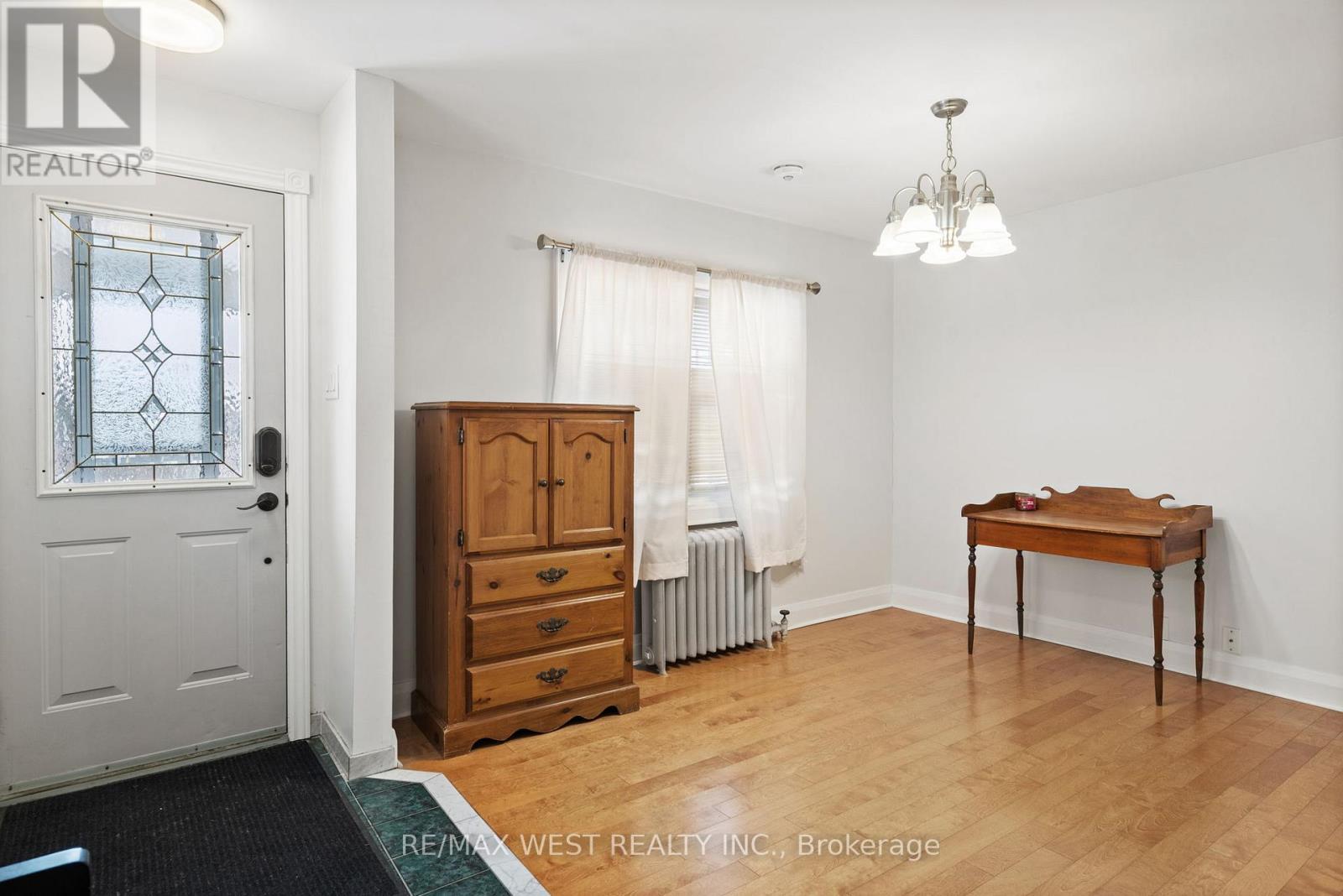 Property at 102 EILEEN AVENUE image 3