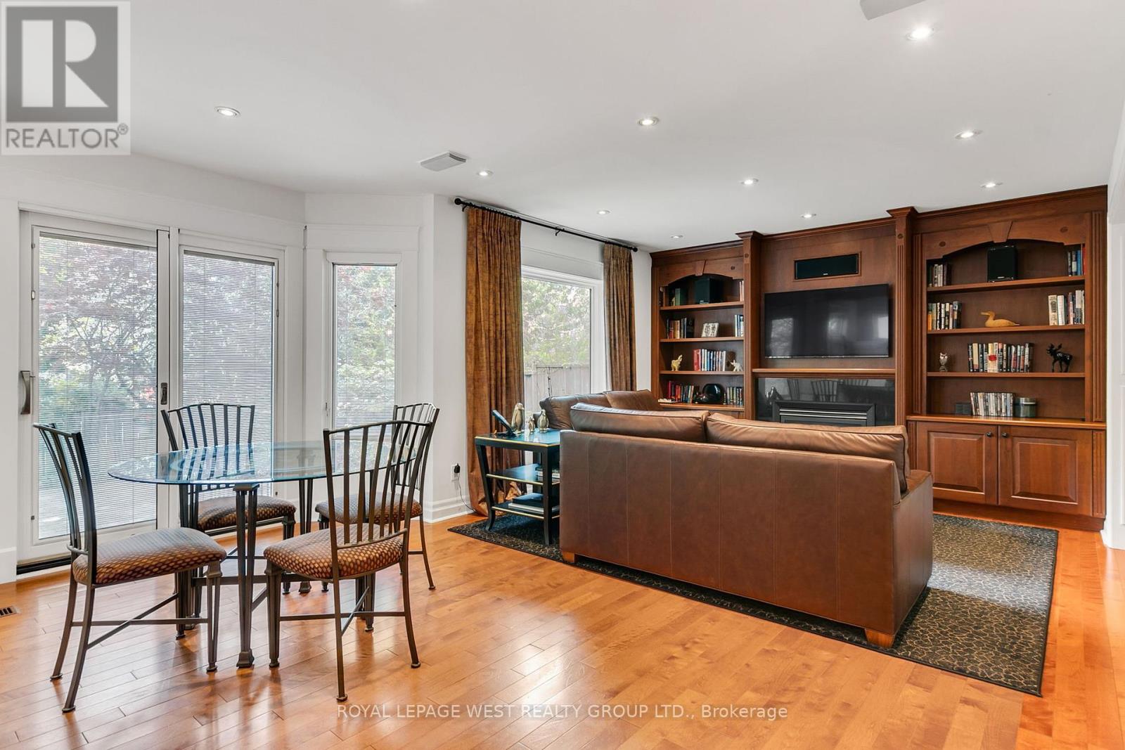 14 Dunedin Drive, Toronto, Ontario  M8X 2K5 - Photo 26 - W12161857