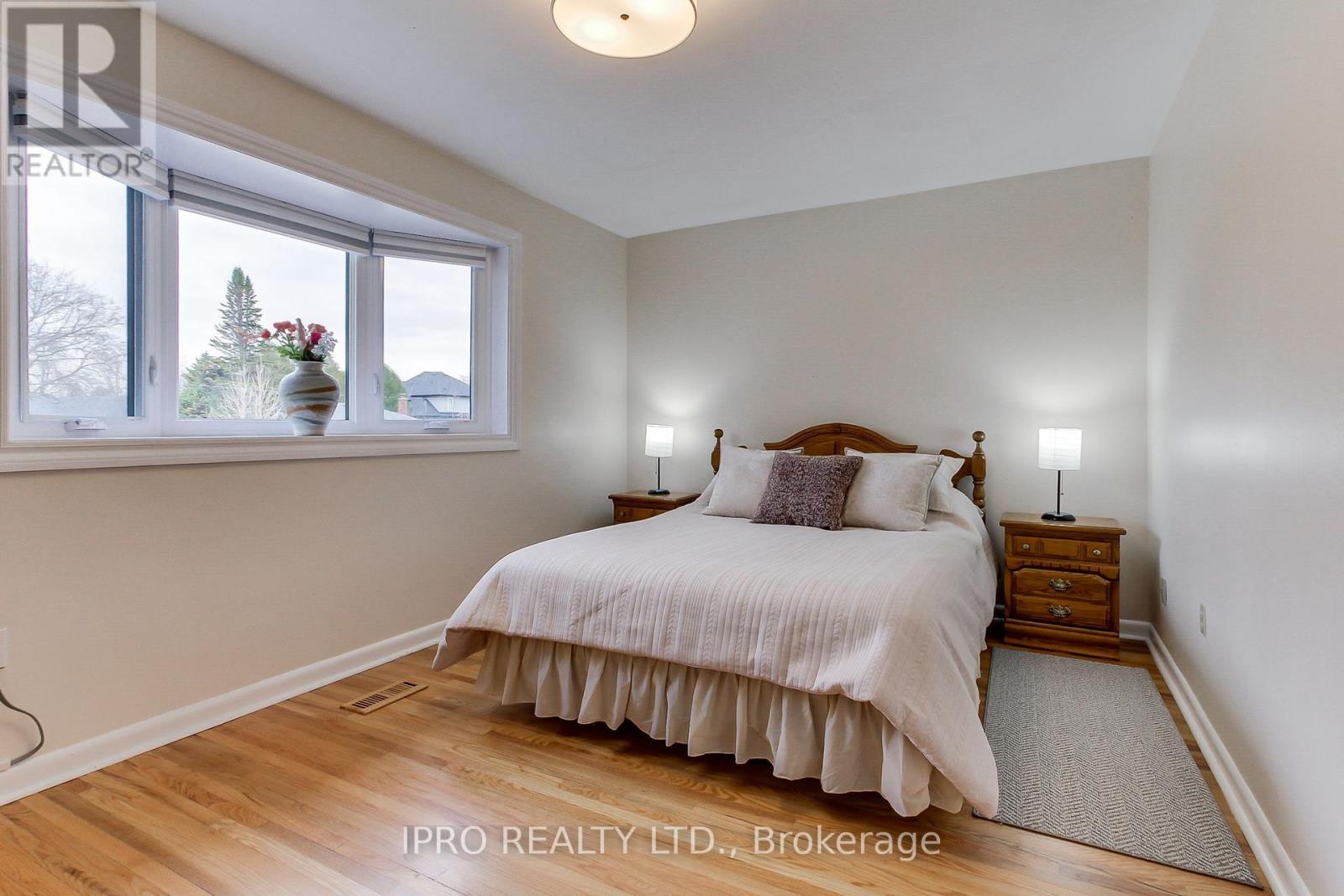 9 Norby Crescent, Toronto, Ontario  M9P 1L7 - Photo 16 - W12161933