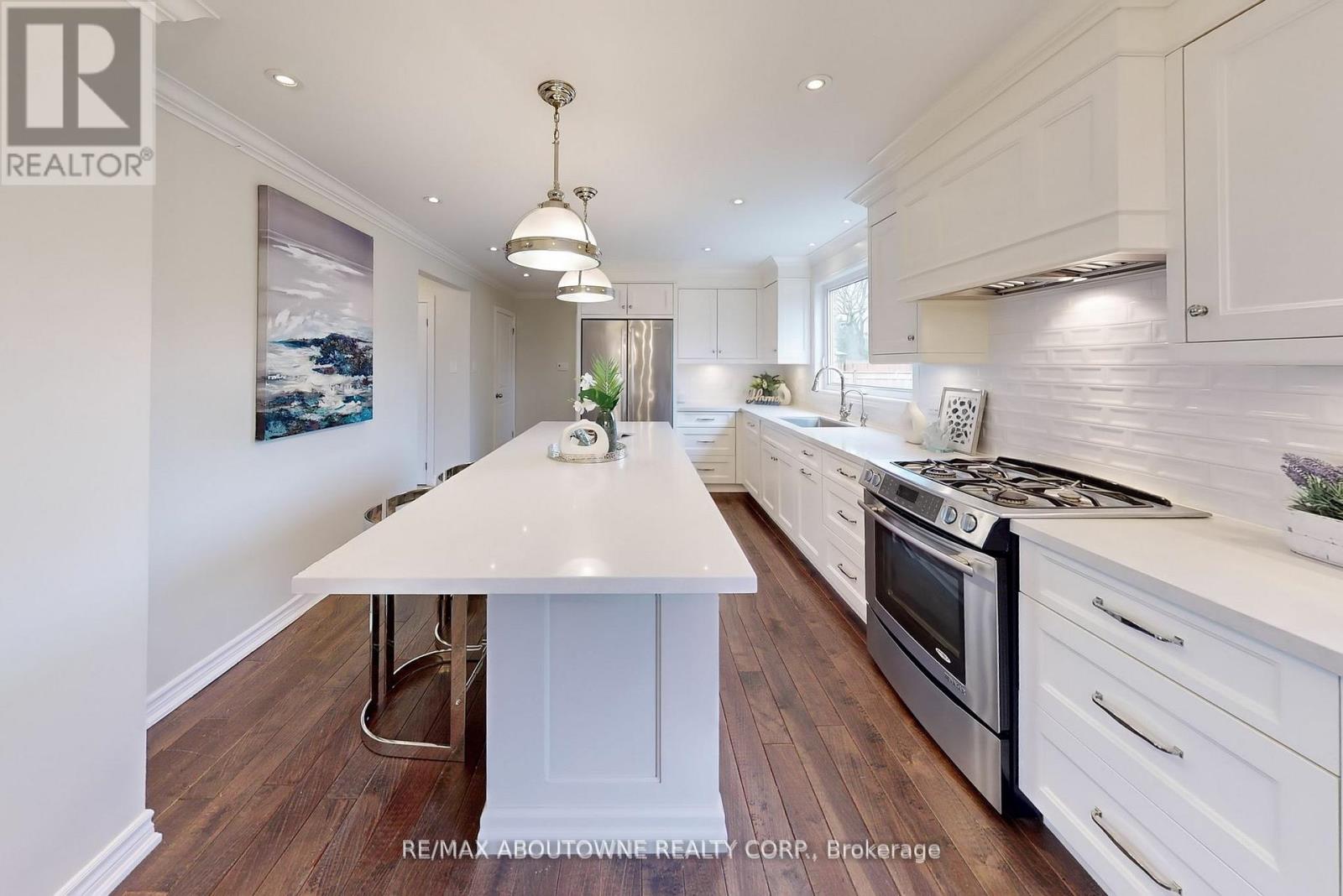 434 Brookmill Road, Oakville, Ontario  L6J 5K5 - Photo 11 - W12161941
