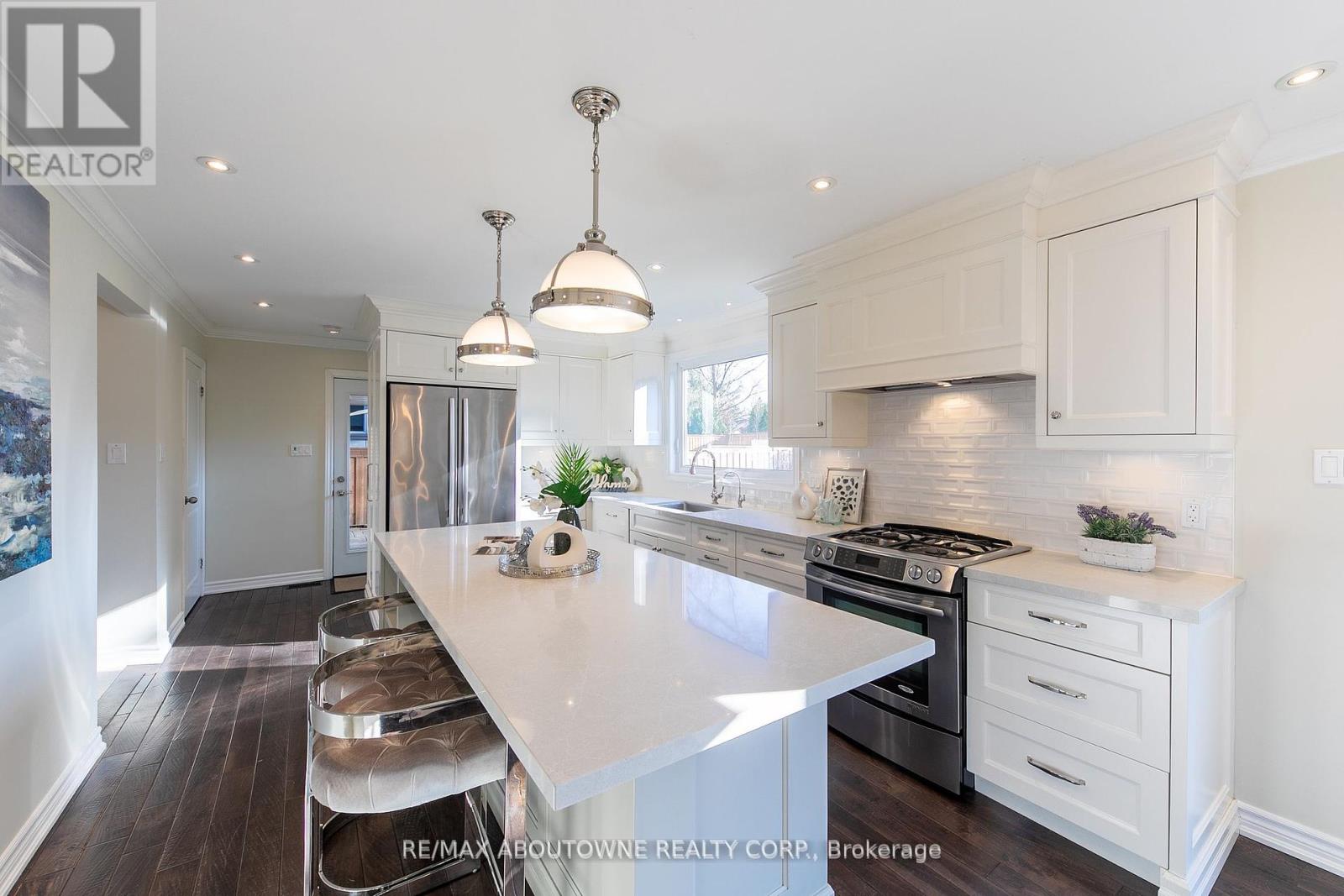 434 Brookmill Road, Oakville, Ontario  L6J 5K5 - Photo 12 - W12161941