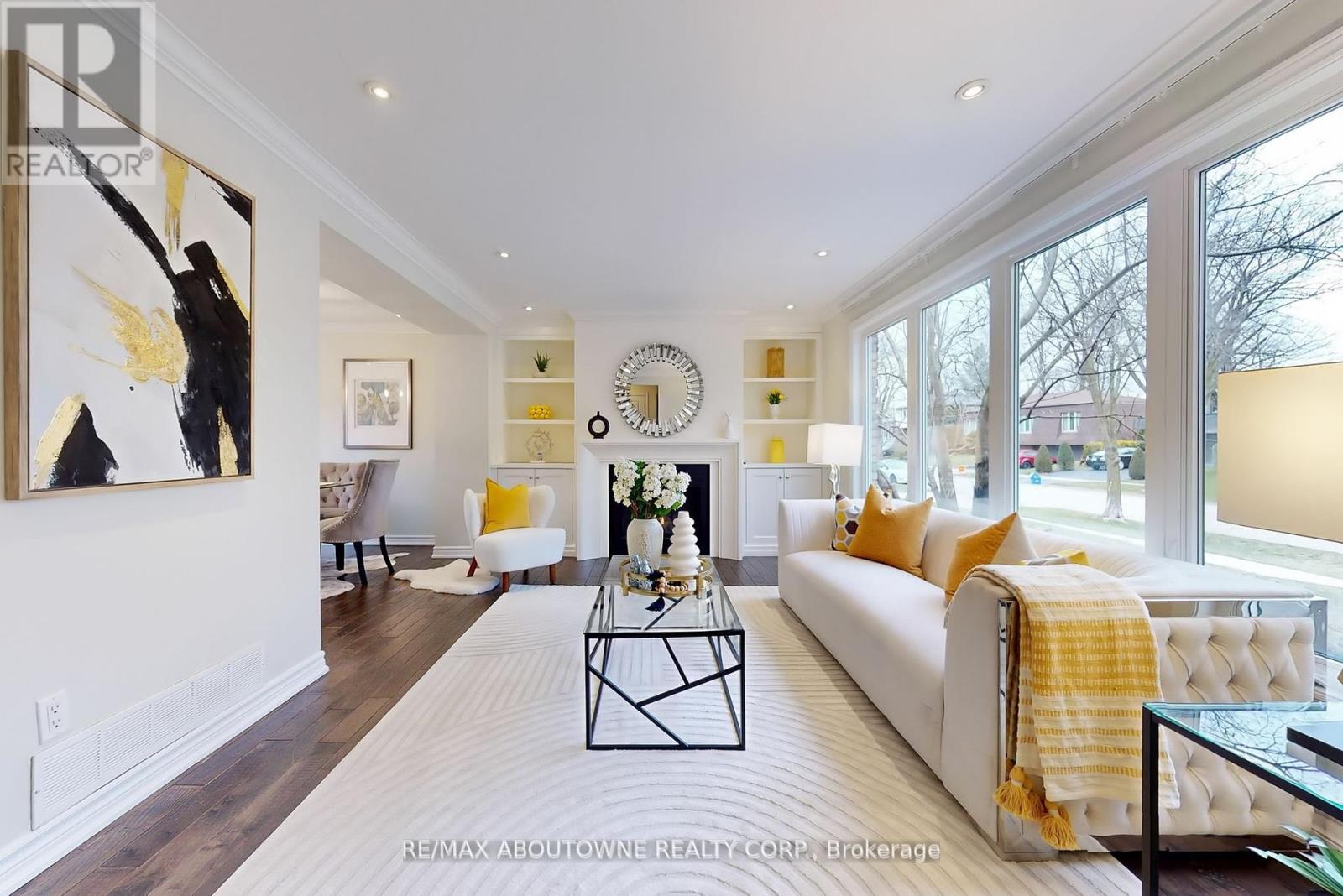 434 Brookmill Road, Oakville, Ontario  L6J 5K5 - Photo 4 - W12161941