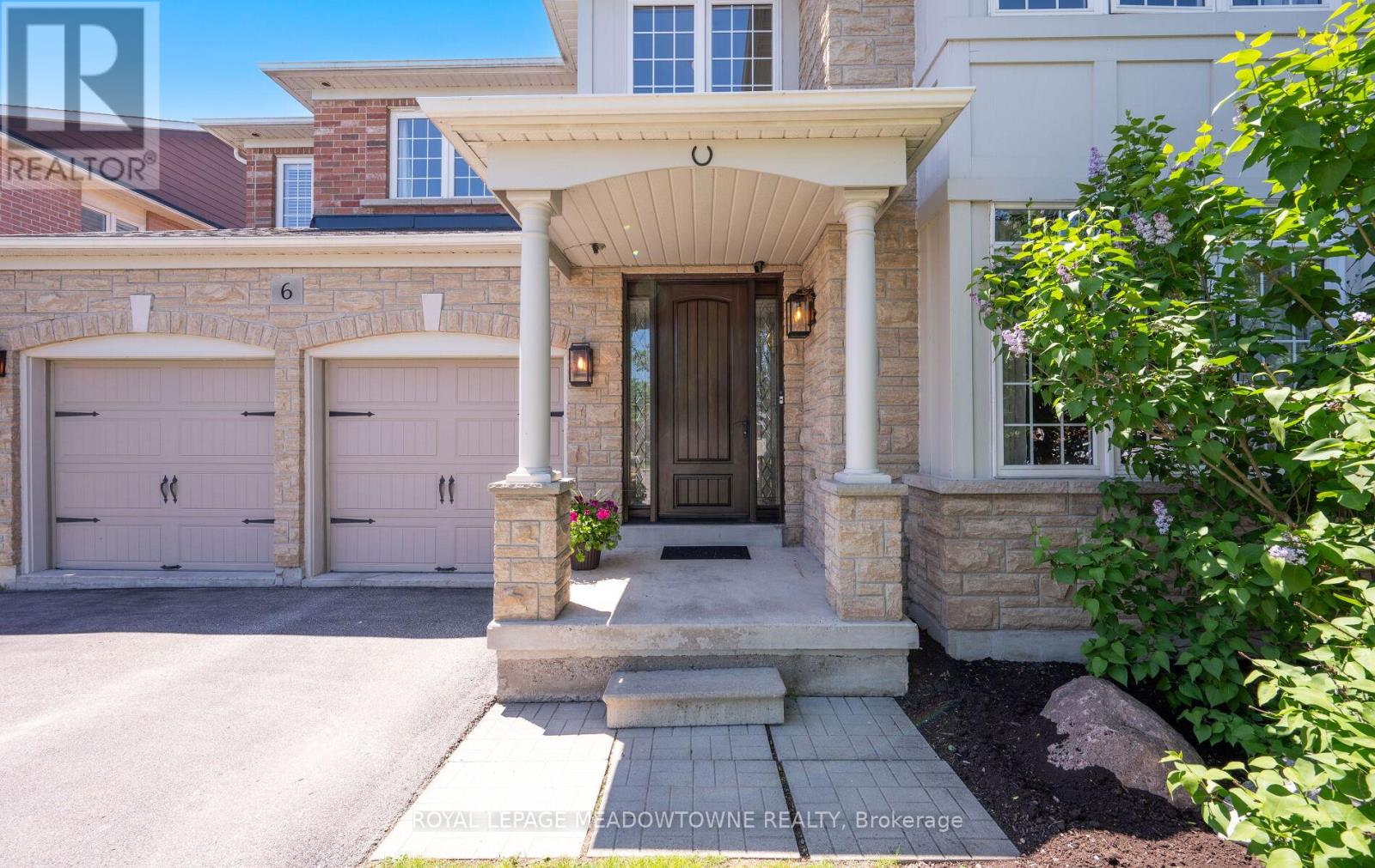 6 Xavier Court, Brampton, Ontario  L6Y 5S1 - Photo 4 - W12161945