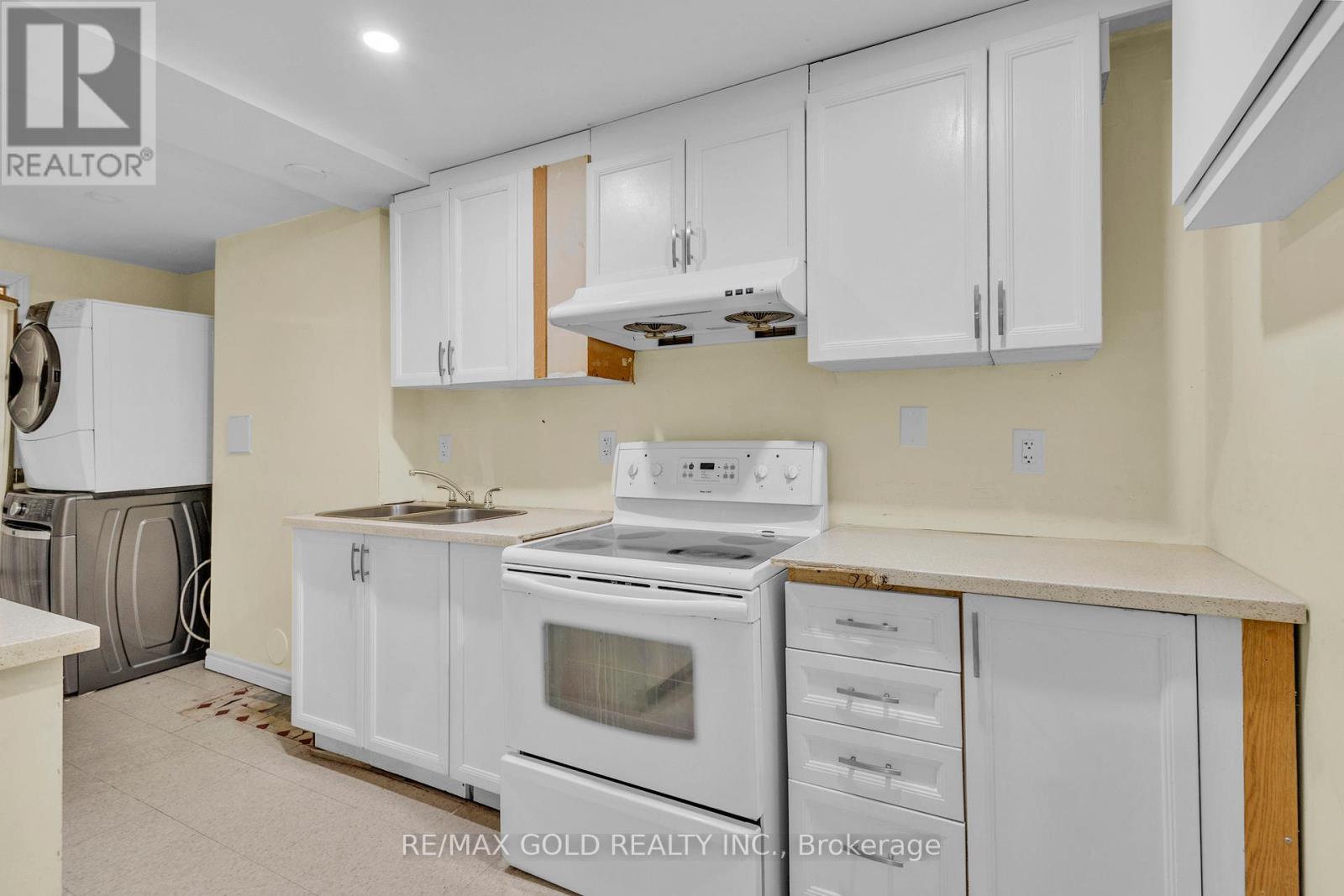 Lower - 17 Mansion Street, Brampton, Ontario  L6S 3C9 - Photo 7 - W12162011