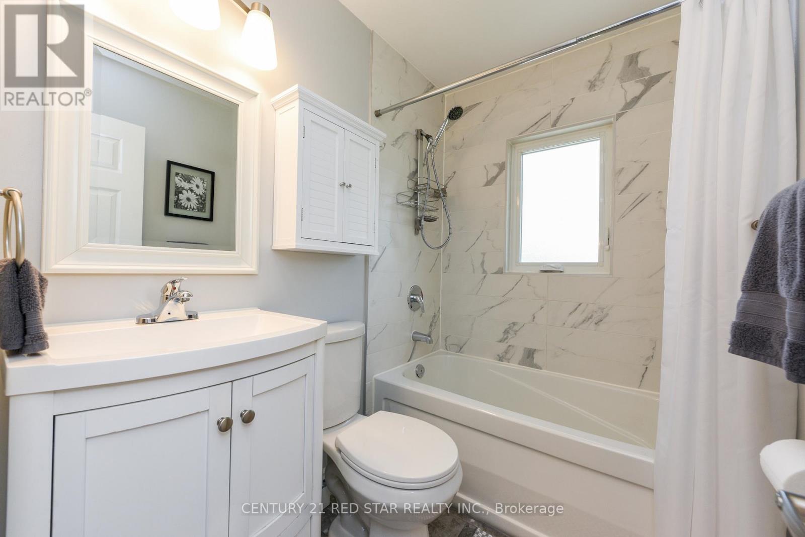 12 Rogers Road, Brampton, Ontario  L6X 1L8 - Photo 35 - W12162019