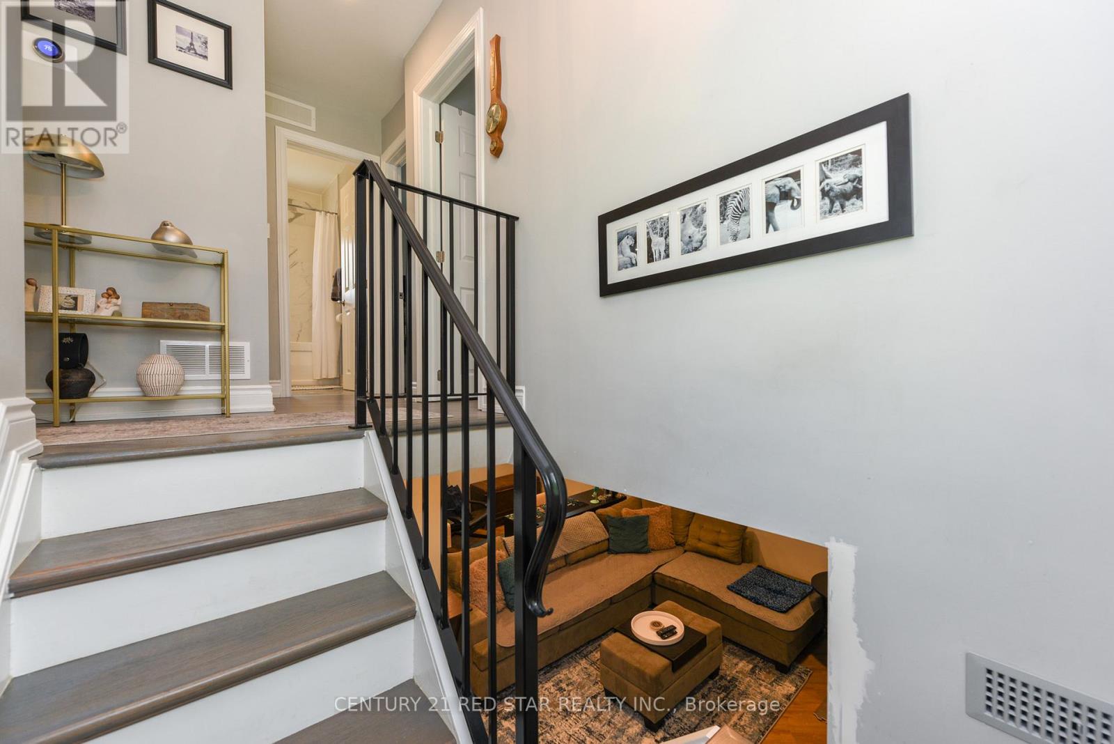 12 Rogers Road, Brampton, Ontario  L6X 1L8 - Photo 38 - W12162019