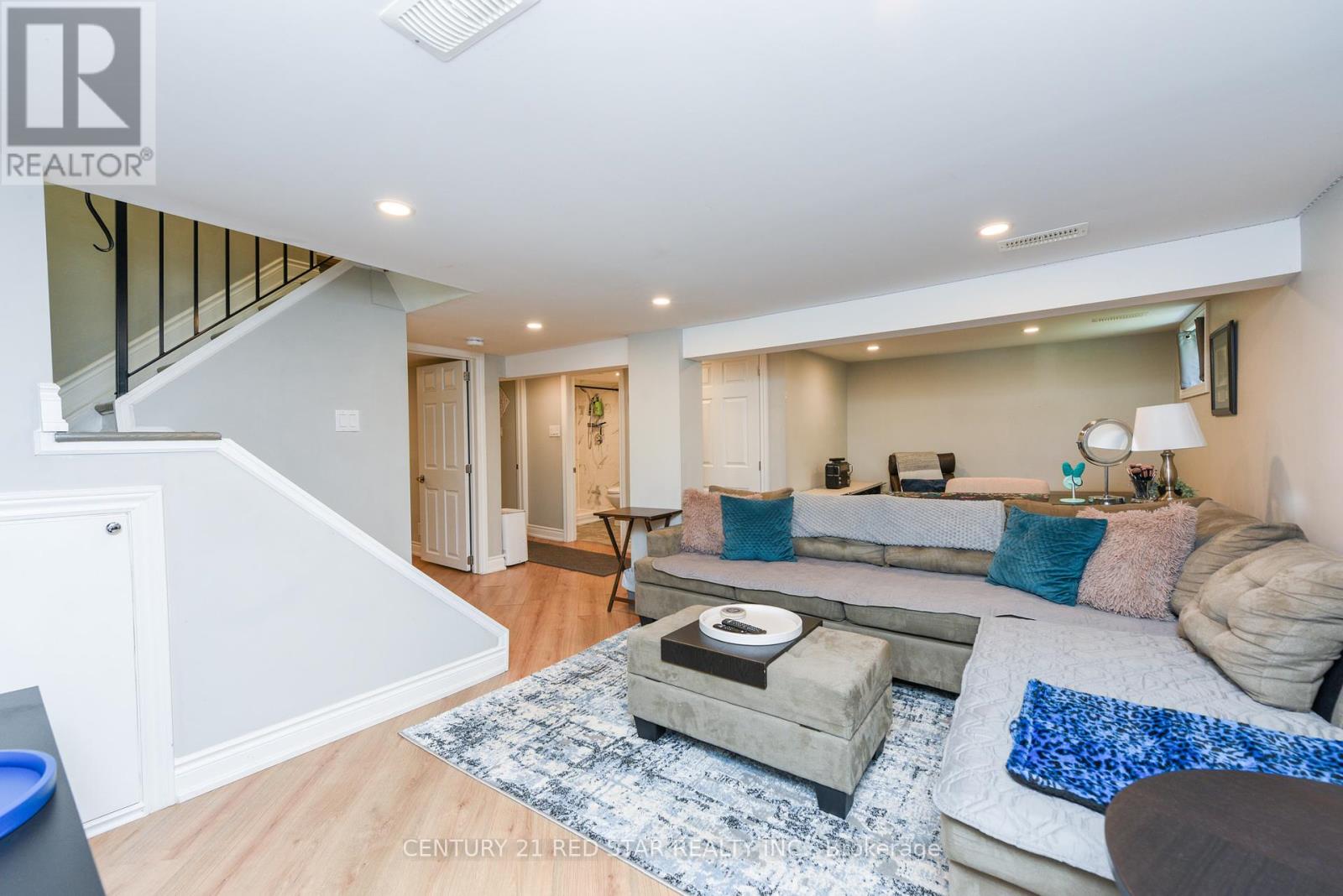 12 Rogers Road, Brampton, Ontario  L6X 1L8 - Photo 45 - W12162019