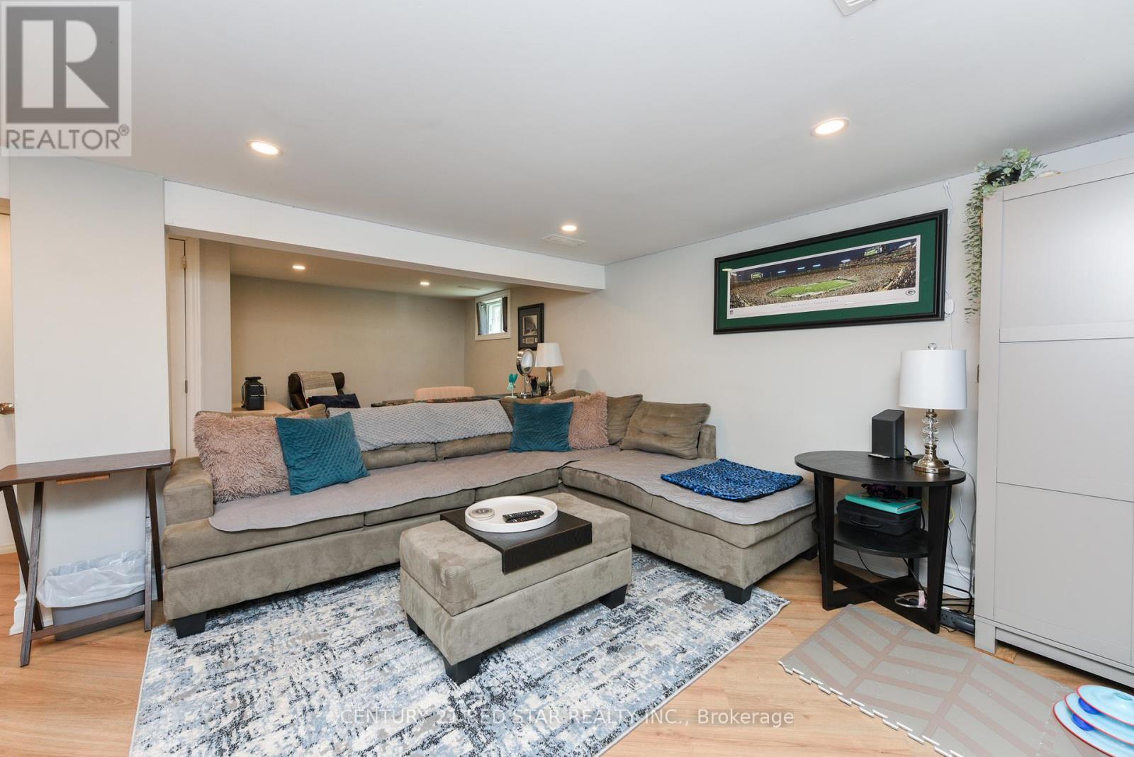 12 Rogers Road, Brampton, Ontario  L6X 1L8 - Photo 46 - W12162019