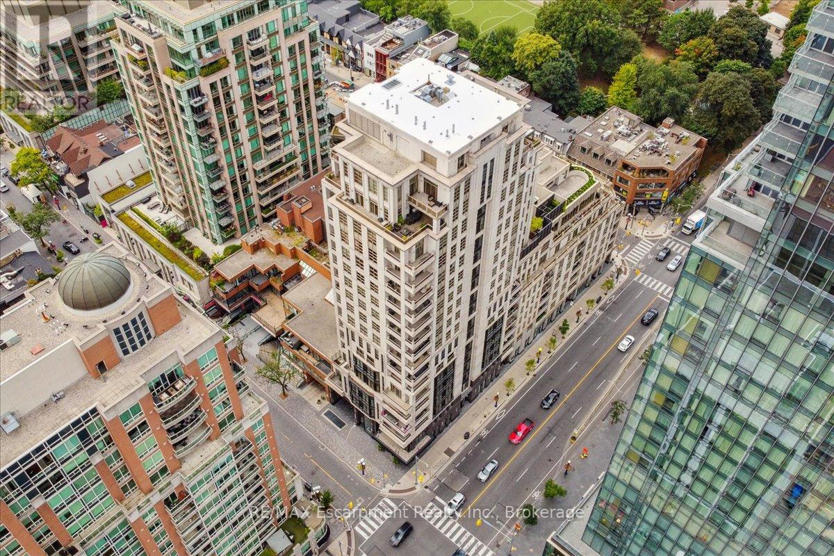 Property at 304 - 68 YORKVILLE AVENUE N image 1