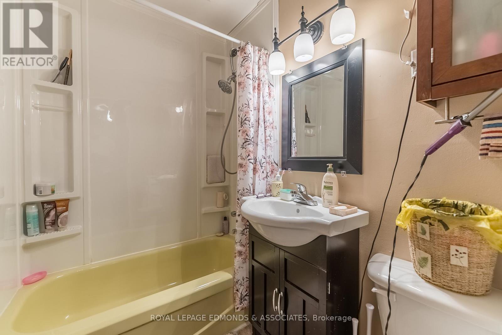 42a Huron Street, Deep River, Ontario  K0J 1P0 - Photo 16 - X12162324