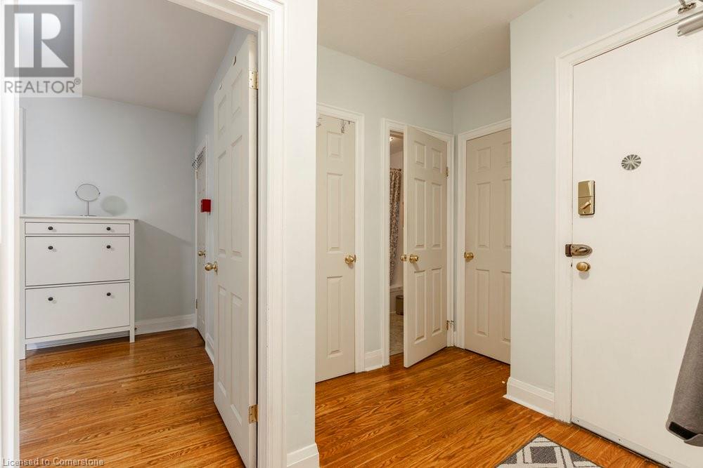 2 Stroud Road Unit# #2, Hamilton, Ontario  L8S 1Z6 - Photo 5 - 40730623