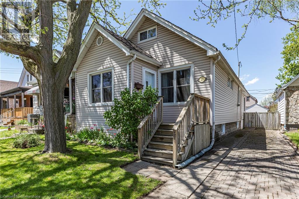 27 Barons Avenue N, Hamilton, Ontario  L8H 5A3 - Photo 1 - 40730607