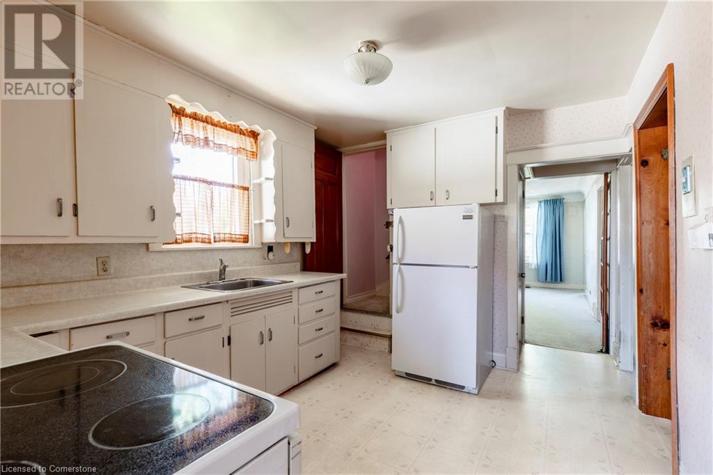 27 Barons Avenue N, Hamilton, Ontario  L8H 5A3 - Photo 19 - 40730607