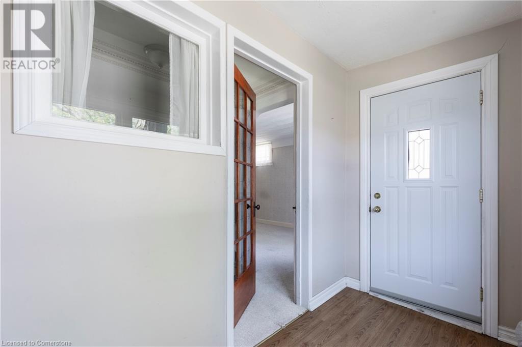 27 Barons Avenue N, Hamilton, Ontario  L8H 5A3 - Photo 3 - 40730607