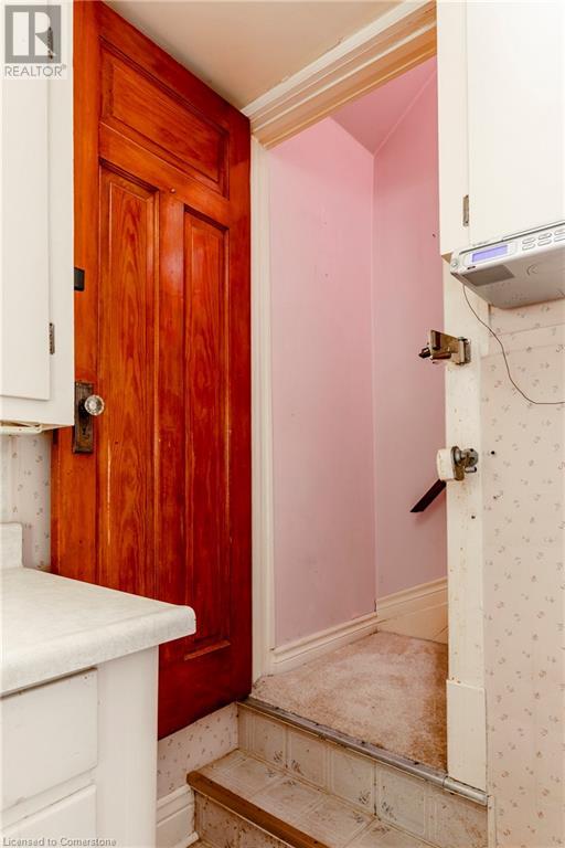 27 Barons Avenue N, Hamilton, Ontario  L8H 5A3 - Photo 34 - 40730607