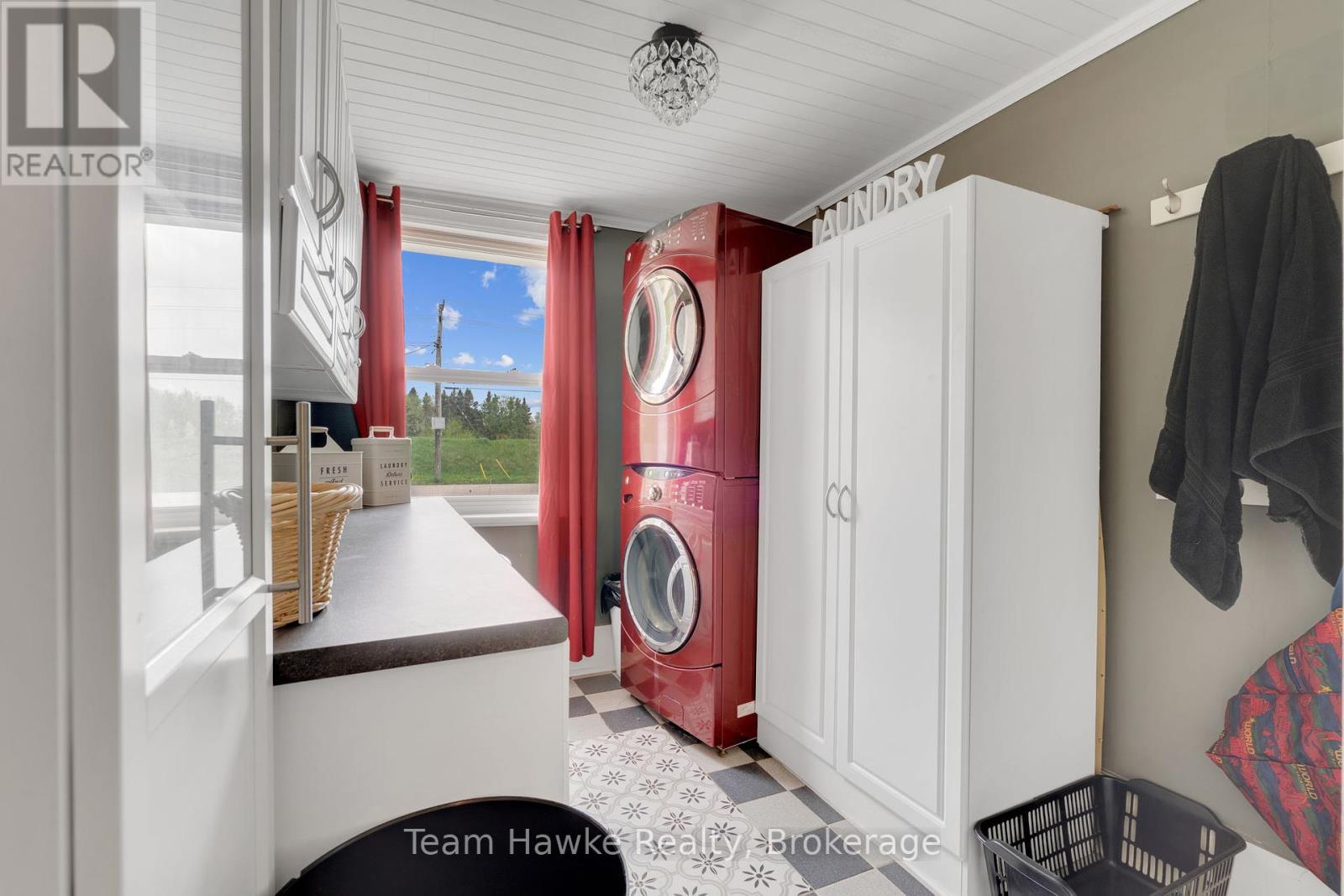 93 Balm Beach Road E, Tiny, Ontario  L0L 2J0 - Photo 22 - S12162245