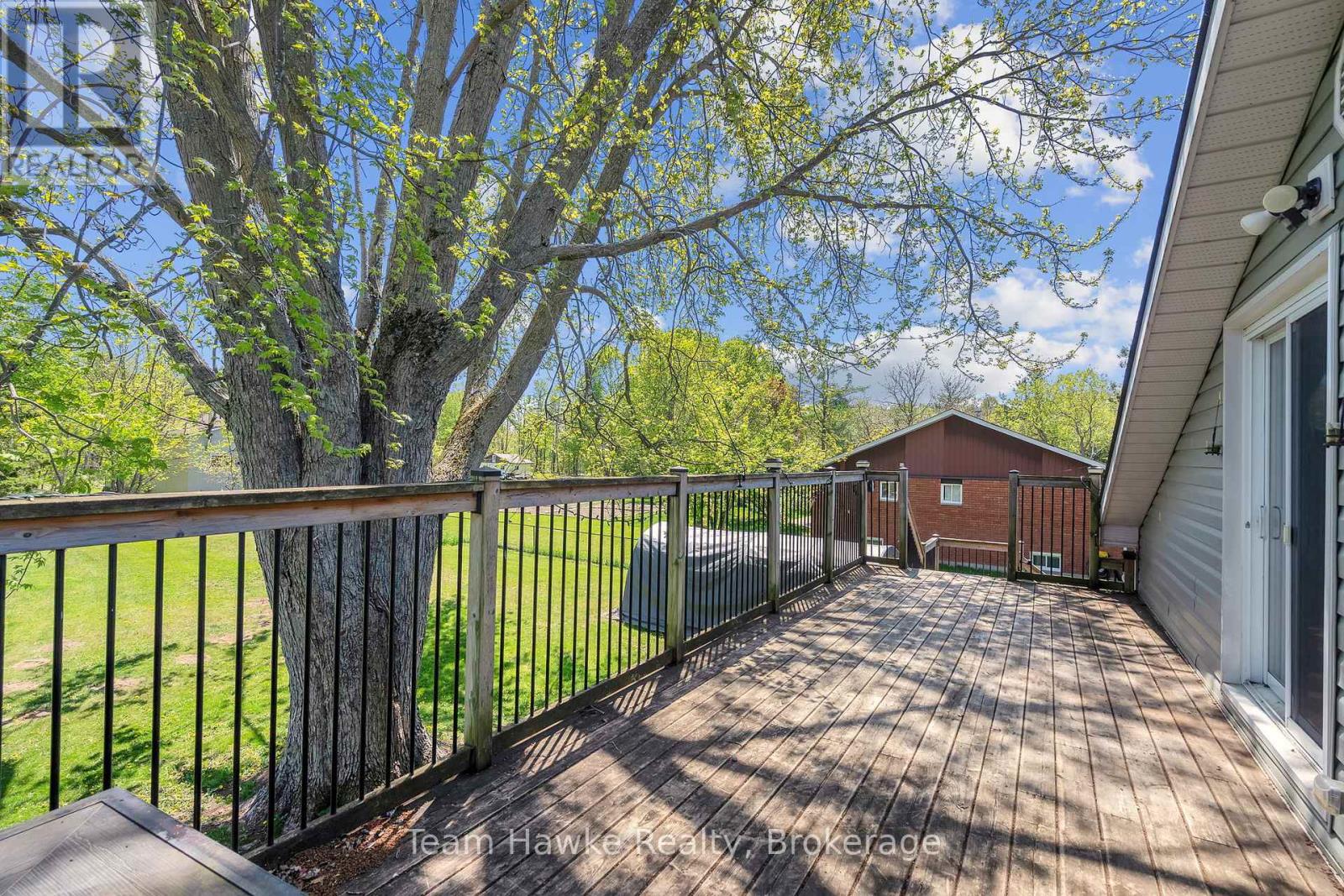 93 Balm Beach Road E, Tiny, Ontario  L0L 2J0 - Photo 41 - S12162245
