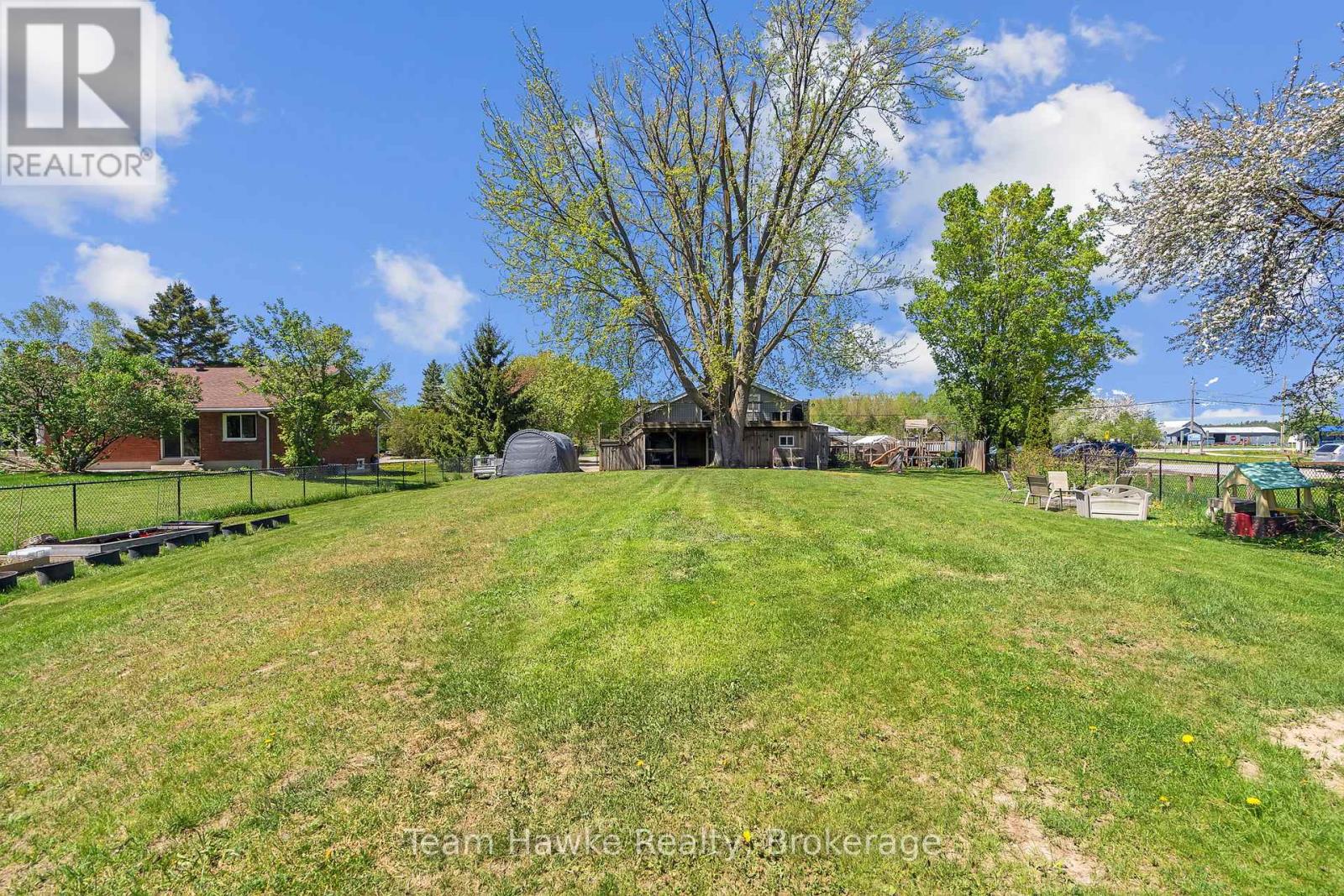 93 Balm Beach Road E, Tiny, Ontario  L0L 2J0 - Photo 43 - S12162245