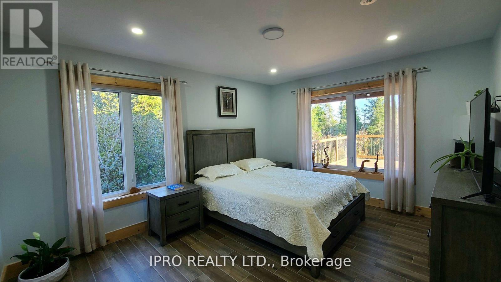 162 Greenough Point Road, Northern Bruce Peninsula, Ontario  N0H 2M0 - Photo 11 - X12161750