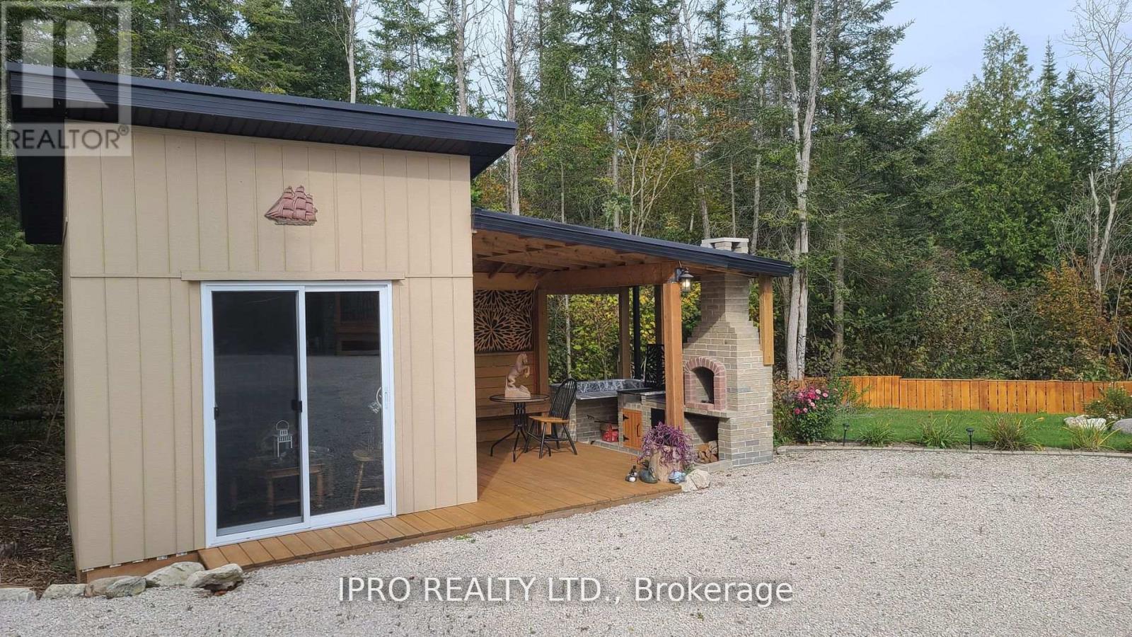162 Greenough Point Road, Northern Bruce Peninsula, Ontario  N0H 2M0 - Photo 24 - X12161750