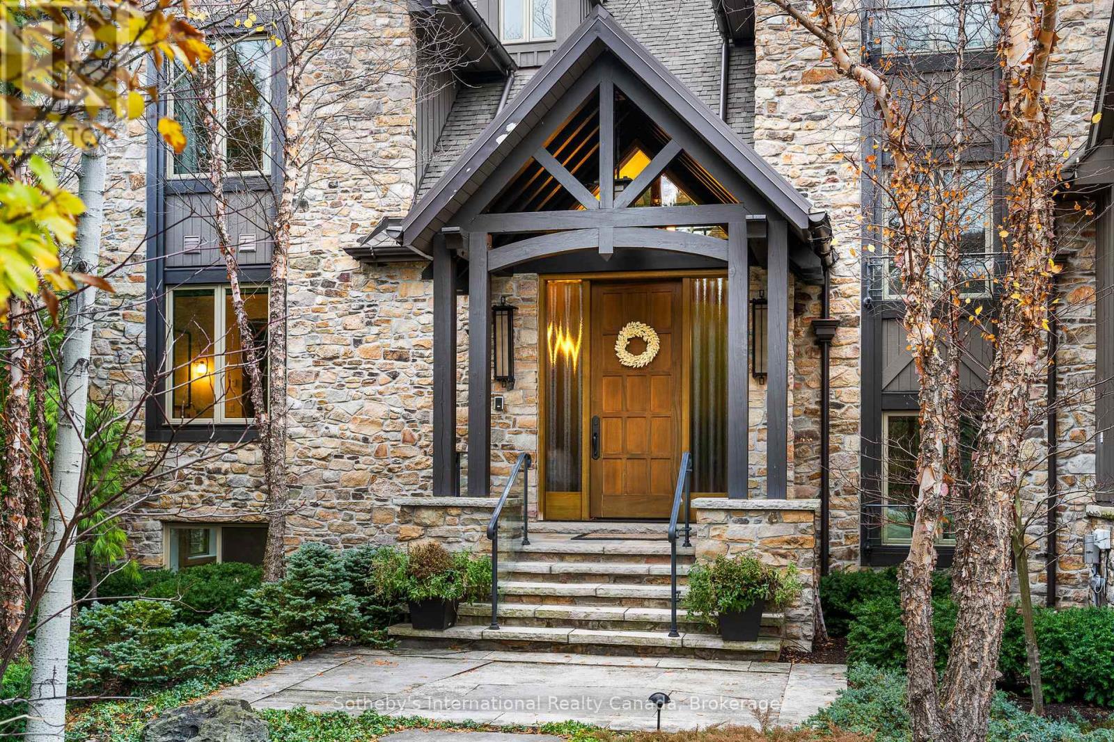 115 Ellis Drive, Blue Mountains, Ontario  N0H 1J0 - Photo 2 - X12162330