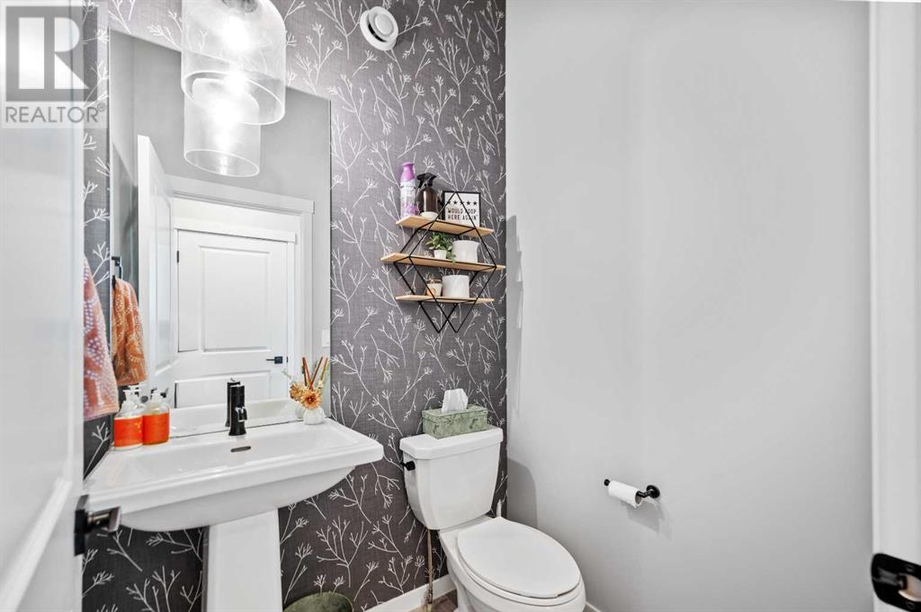 180 Rowmont Boulevard Nw, Calgary, Alberta  t3l 2m4 - Photo 11 - A2210004